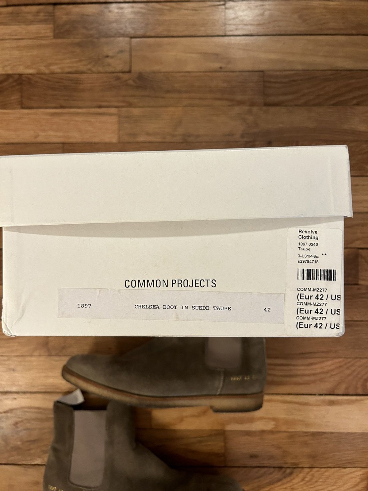 Common Projects Common Projects Suede Chelsea Boots in Taupe sz 42 Size US 9 / EU 42 - 3 Thumbnail
