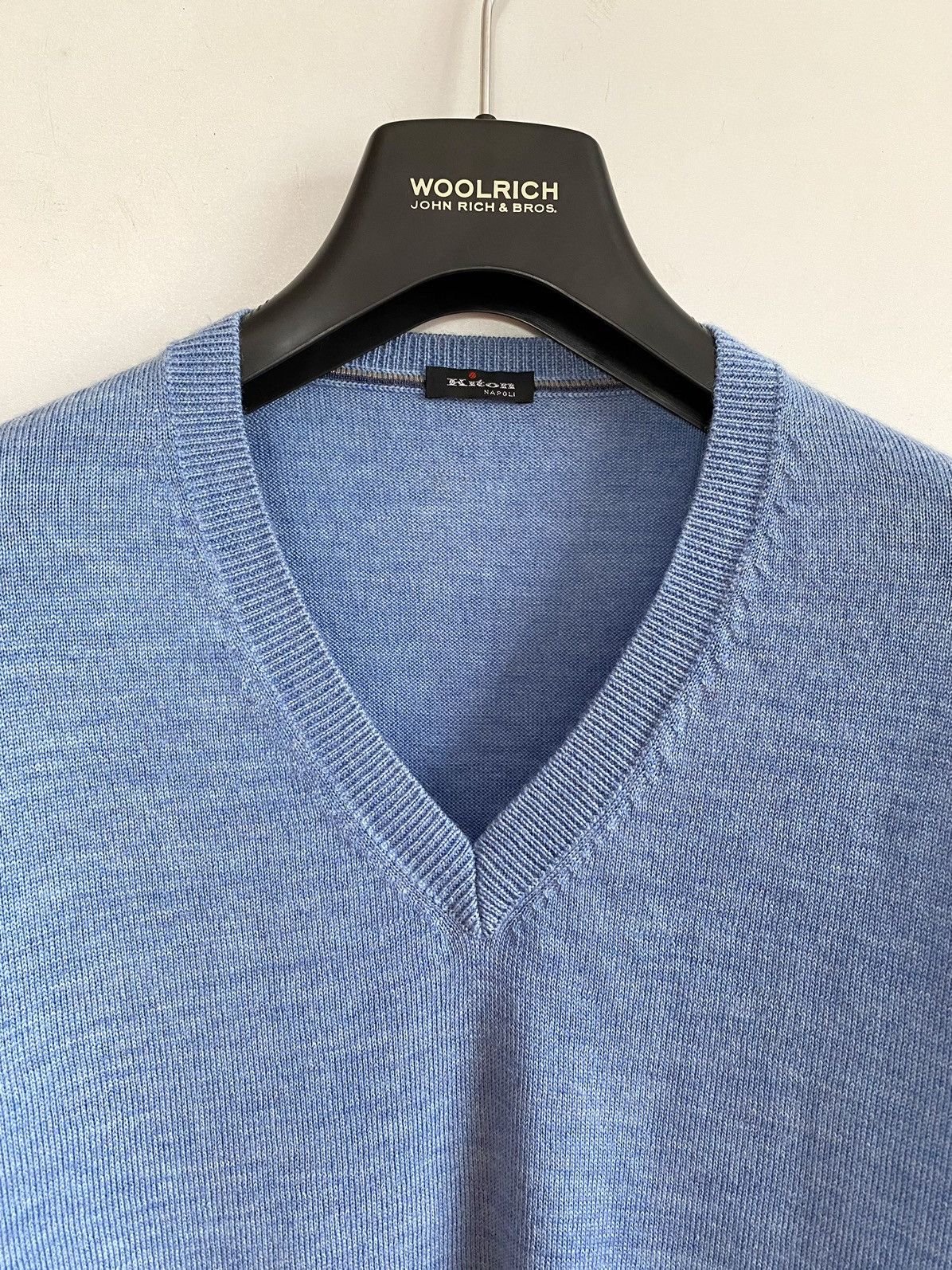 Kiton $1450 Kiton Napoli 100% Cashmere V-Neck Sweater Baby Blue Size US L / EU 52-54 / 3 - 2 Thumbnail