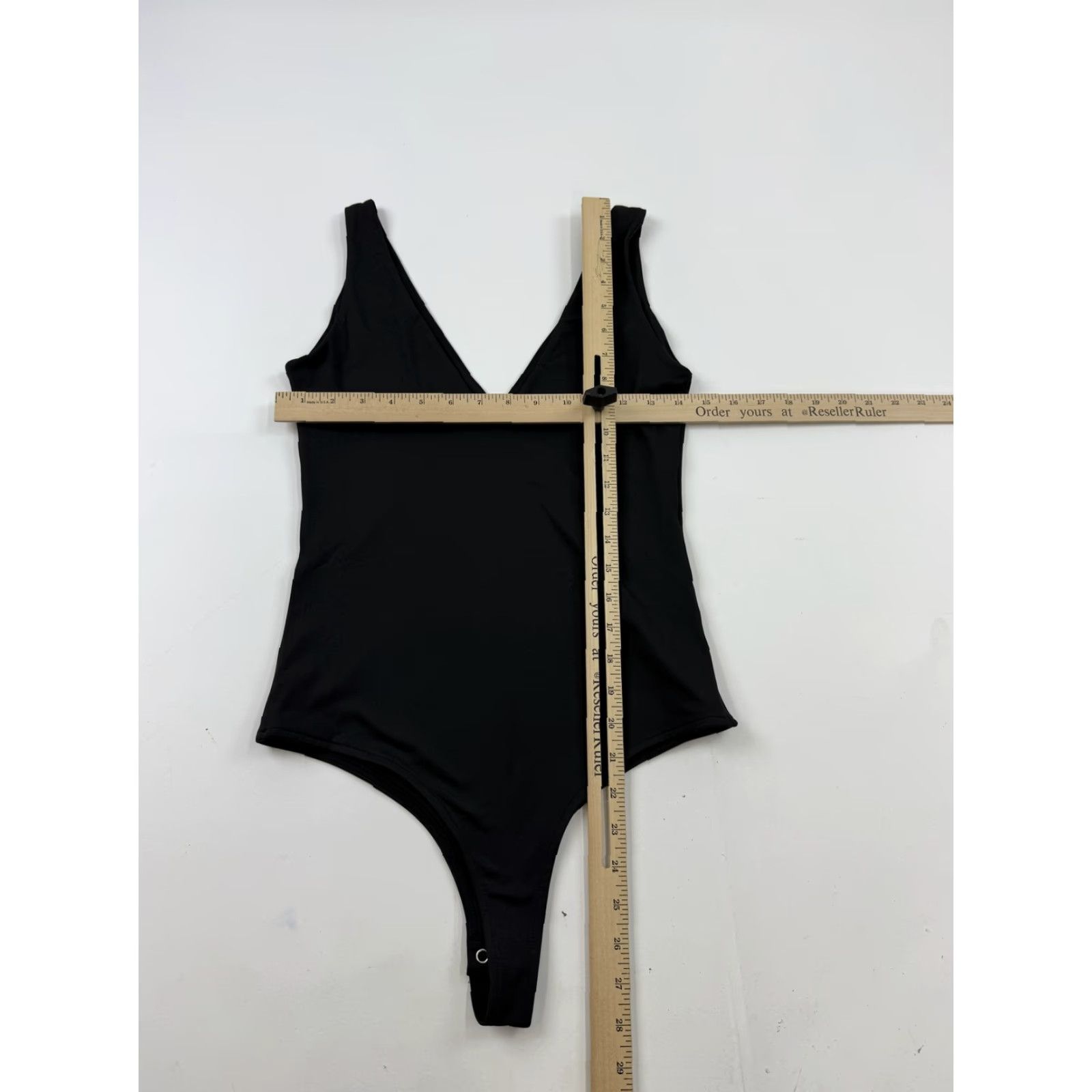 Vintage Reoria Bodysuit Womens Medium Black V Neck Sleeveless Shaping Snap Thong Size M / US 6-8 / IT 42-44 - 5 Thumbnail