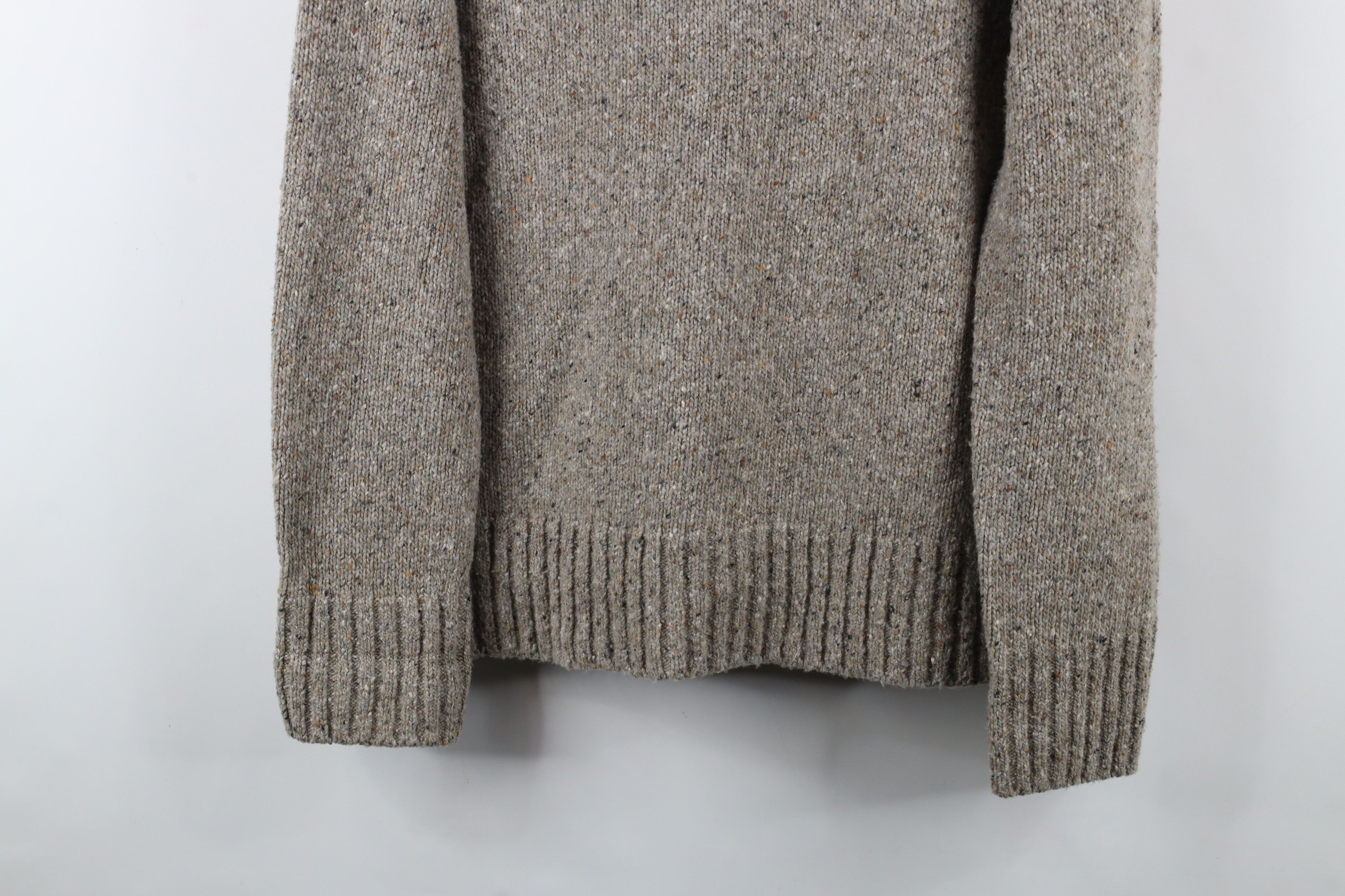 Banana Republic × Vintage Vintage Y2K Banana Republic Wool Blend Knit V-Neck Sweater Size US L / EU 52-54 / 3 - 3 Thumbnail