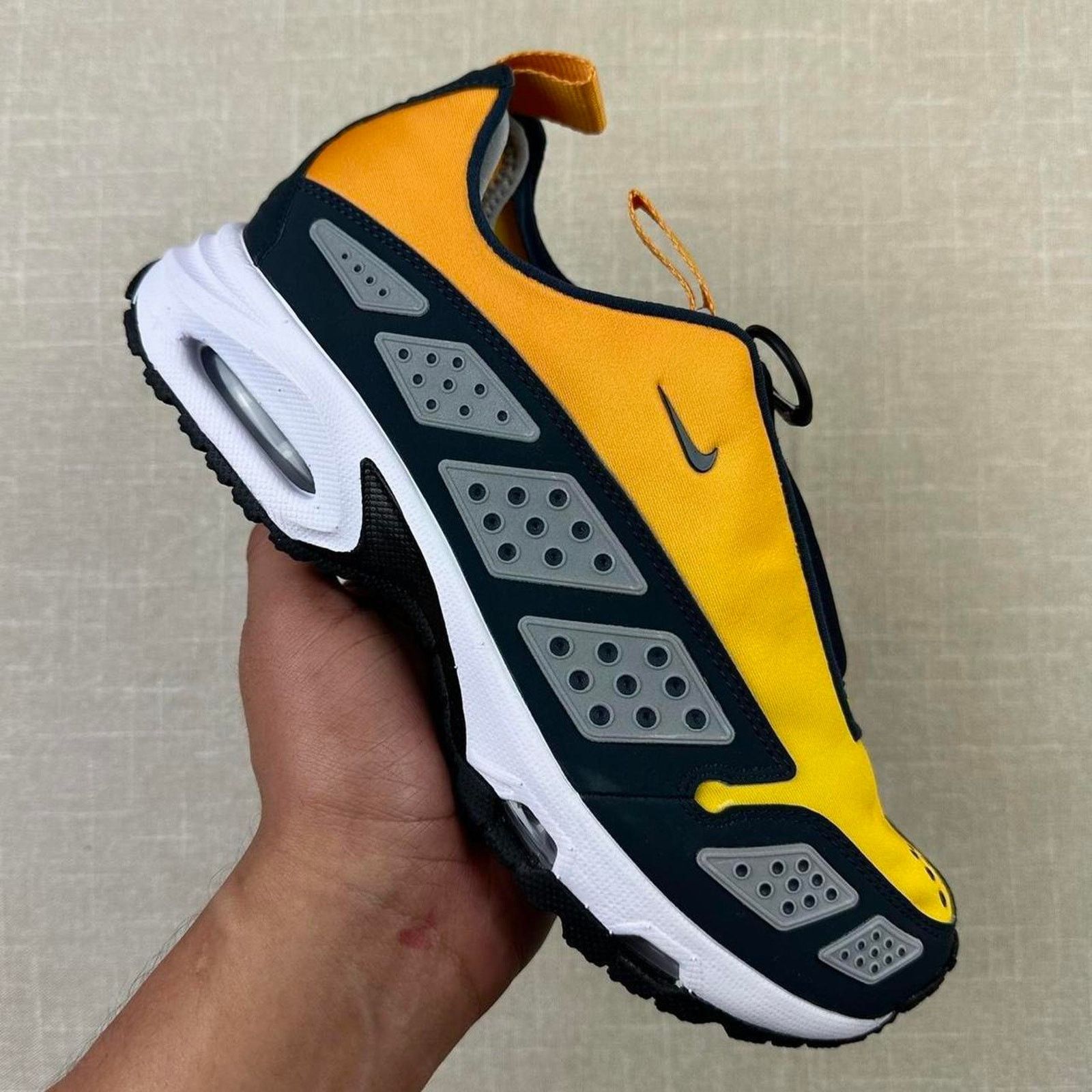 Nike Nike Air Max Sunder “Canyon Gold" Size US 8.5 / IT 38.5 - 1 Thumbnail