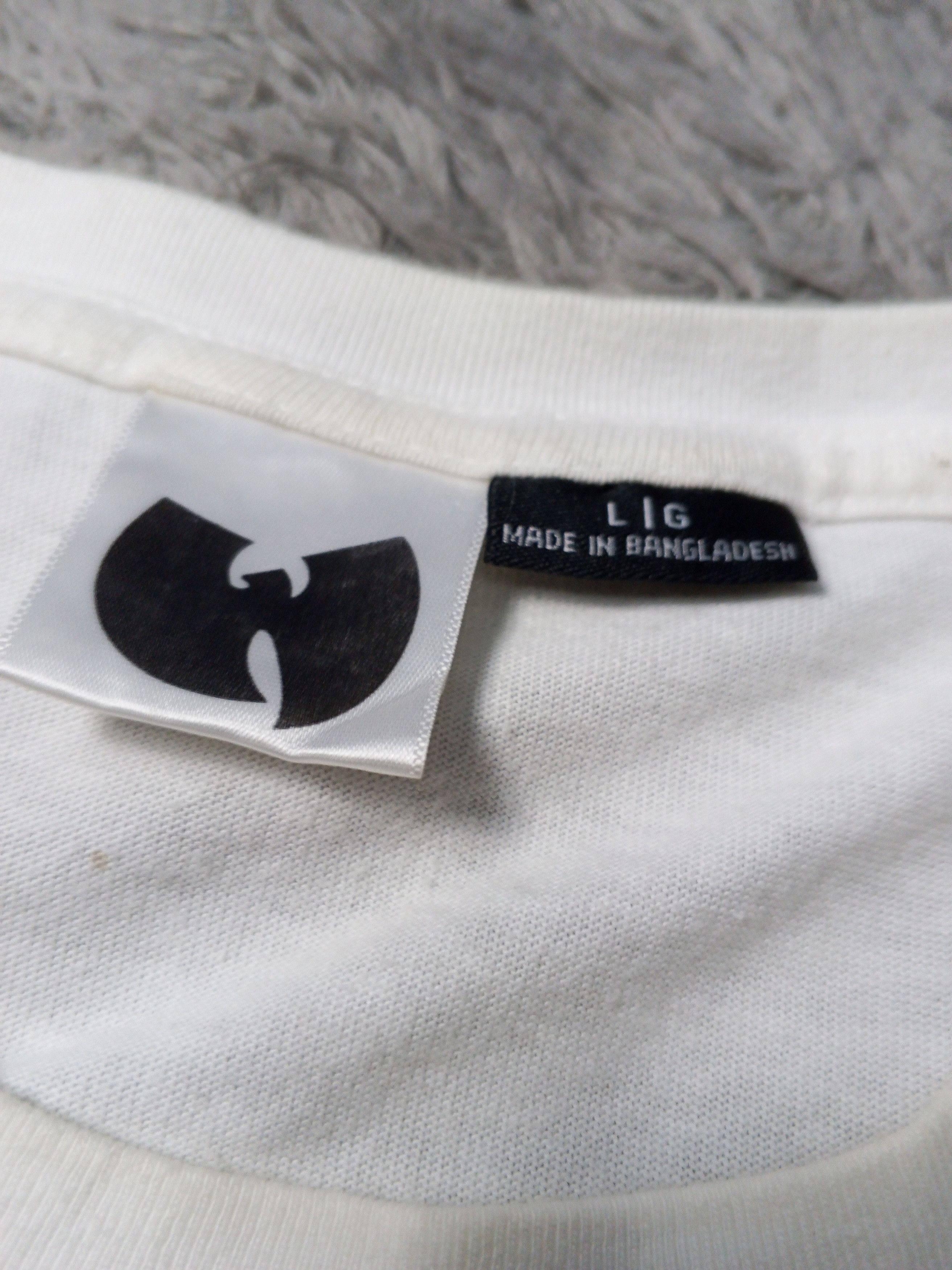Band Tees Wutang Bee Tshirt Size US L / EU 52-54 / 3 - 4 Thumbnail