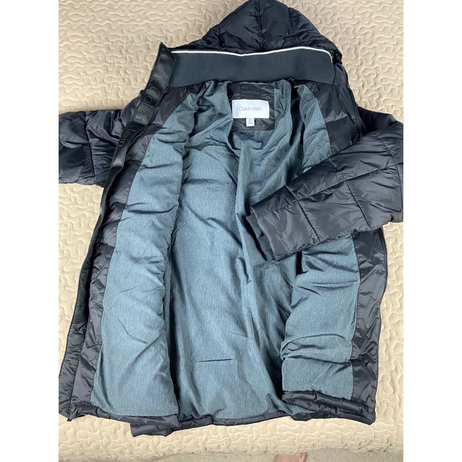 Calvin Klein Calvin Klein Hoodie Mens 2XL Black Puffer Jacket Coat Back Logo Size US XXL / EU 58 / 5 - 6 Thumbnail