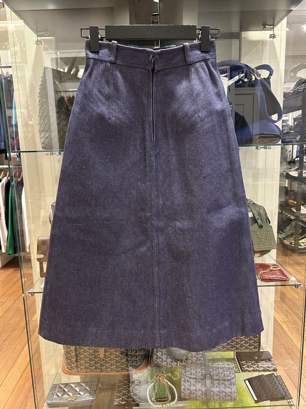 Gucci Gucci Vintage Denim Skirt Size 27" / US 4 / IT 40 - 1 Thumbnail