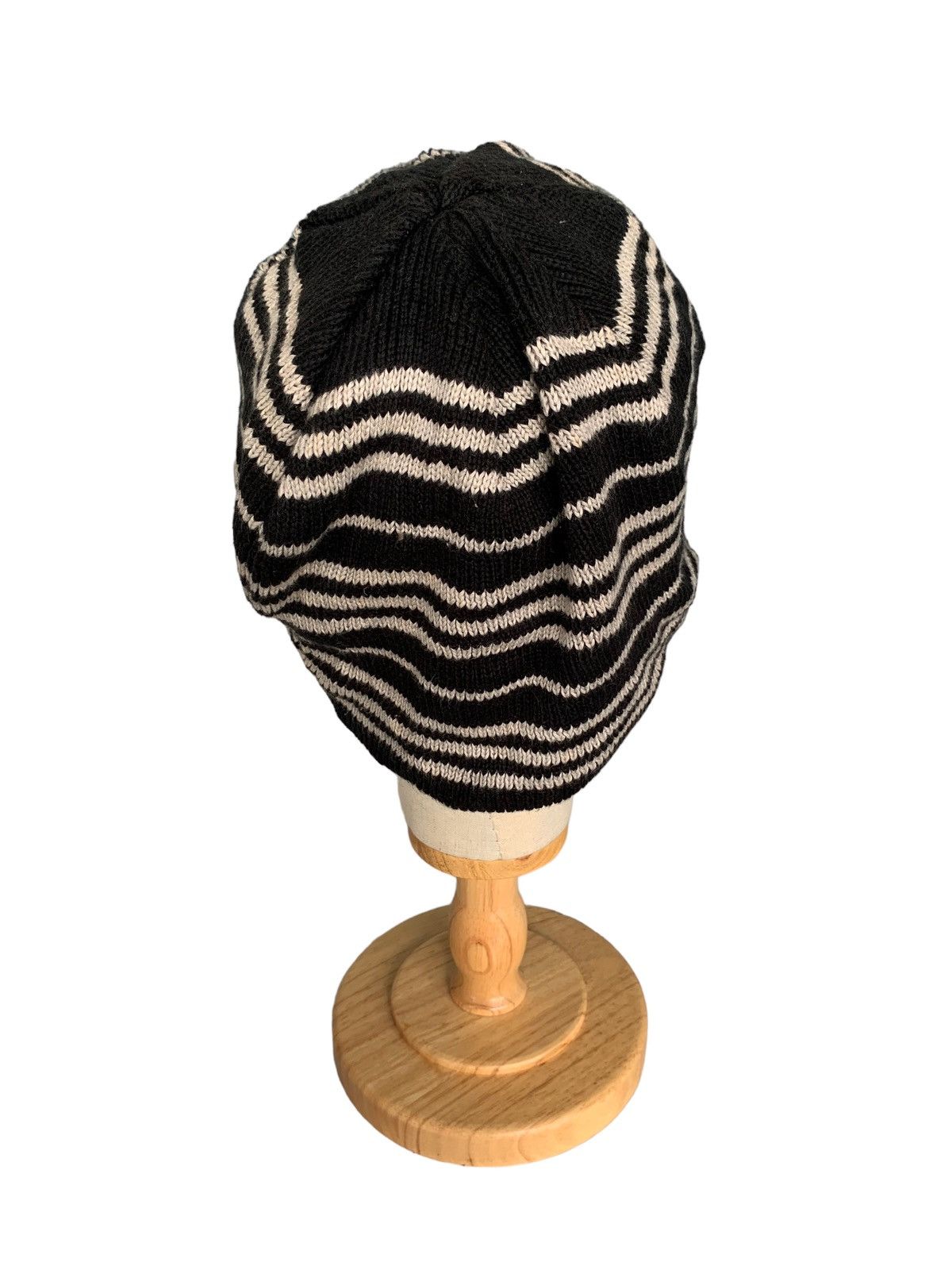 Burberry Burberrys Black Label Stripe Black And White Beanie Hats Size ONE SIZE - 6 Thumbnail