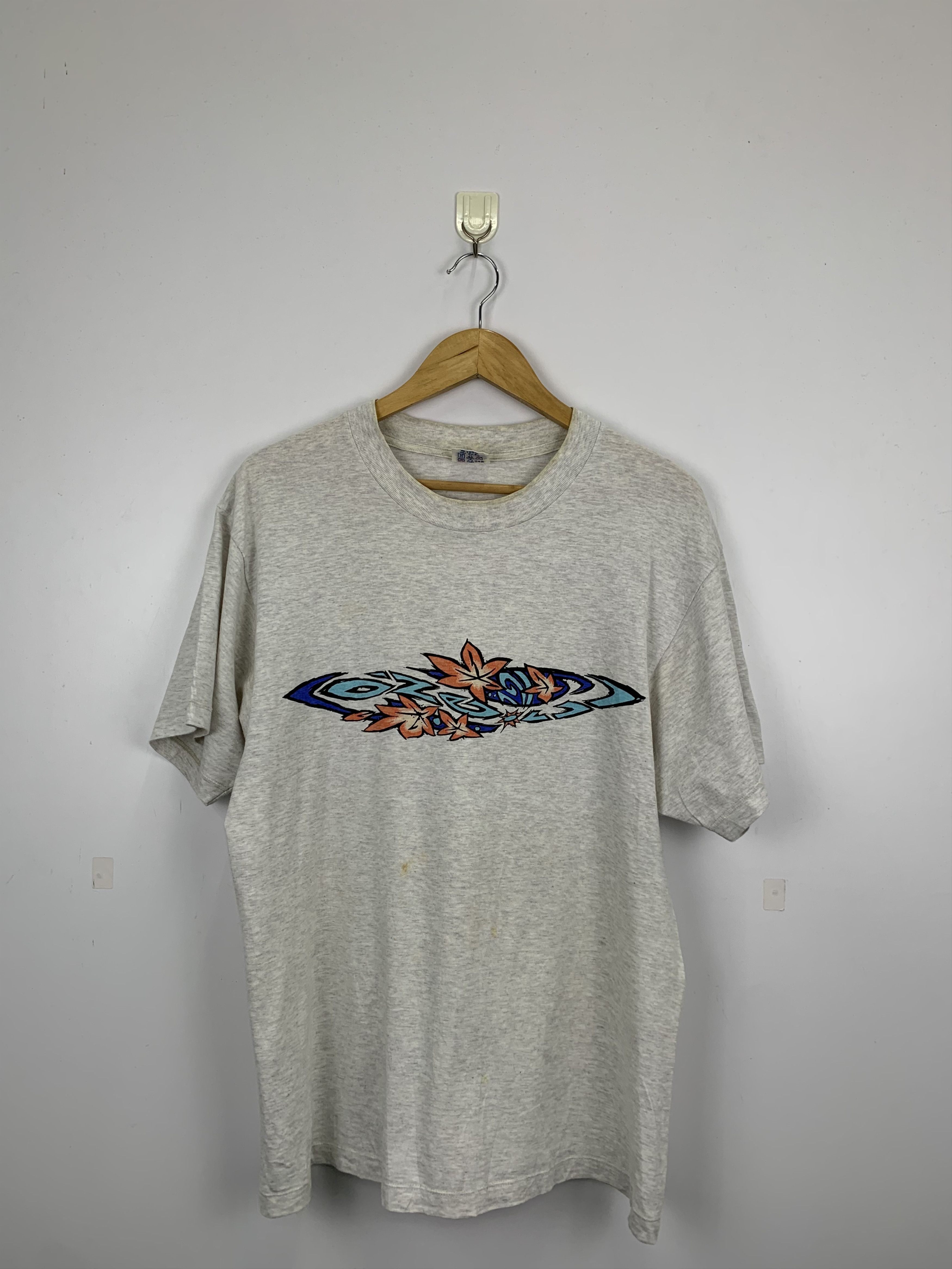 O'Neill × Vintage Vintage 90s Oneill Leaf Made In Japan T Shirt TA0115 Size US M / EU 48-50 / 2 - 1 Thumbnail