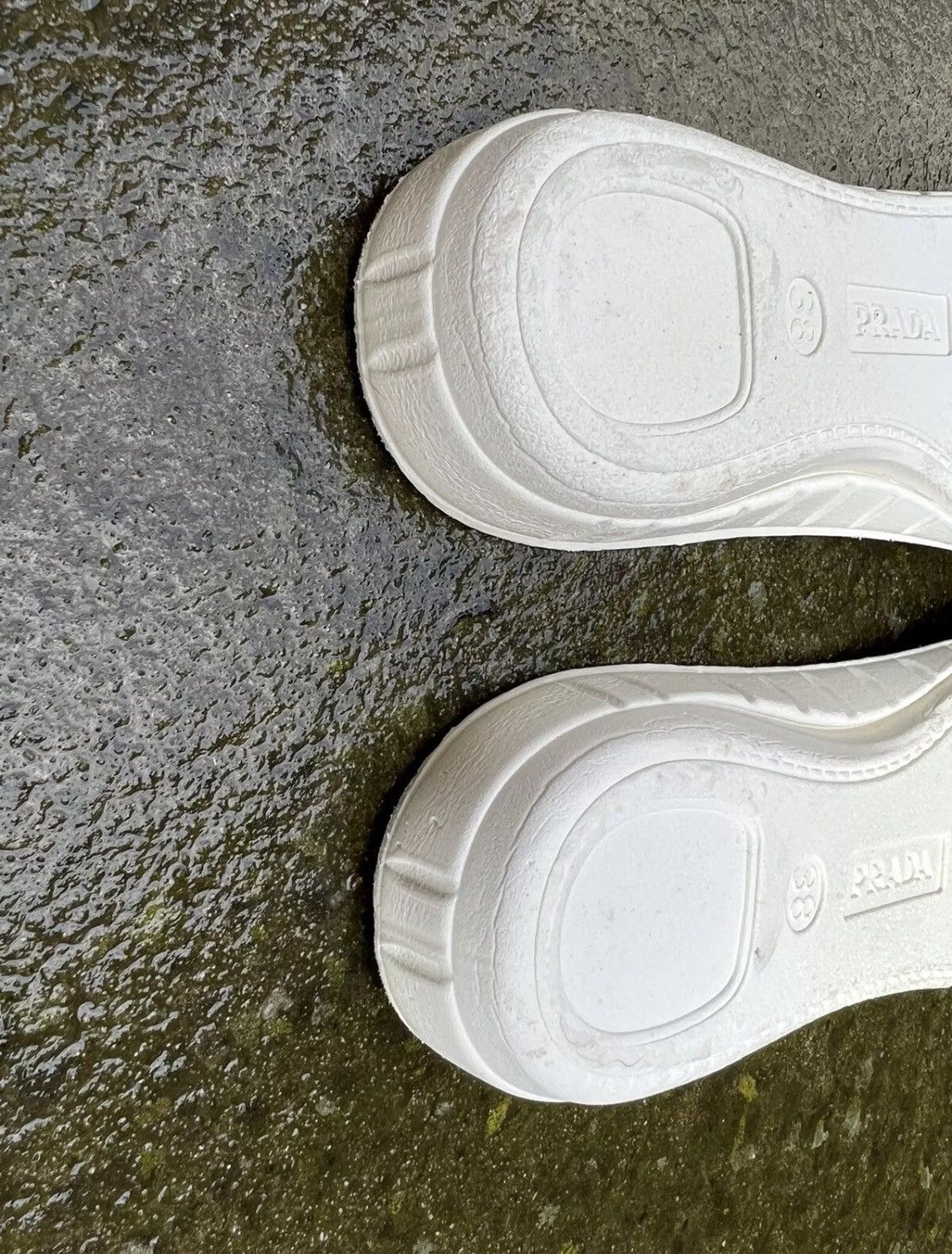 Prada ☄️Prada☄️White/Red Soft leather Sneakers (3T5743) Size US 8 / IT 38 - 18 Thumbnail