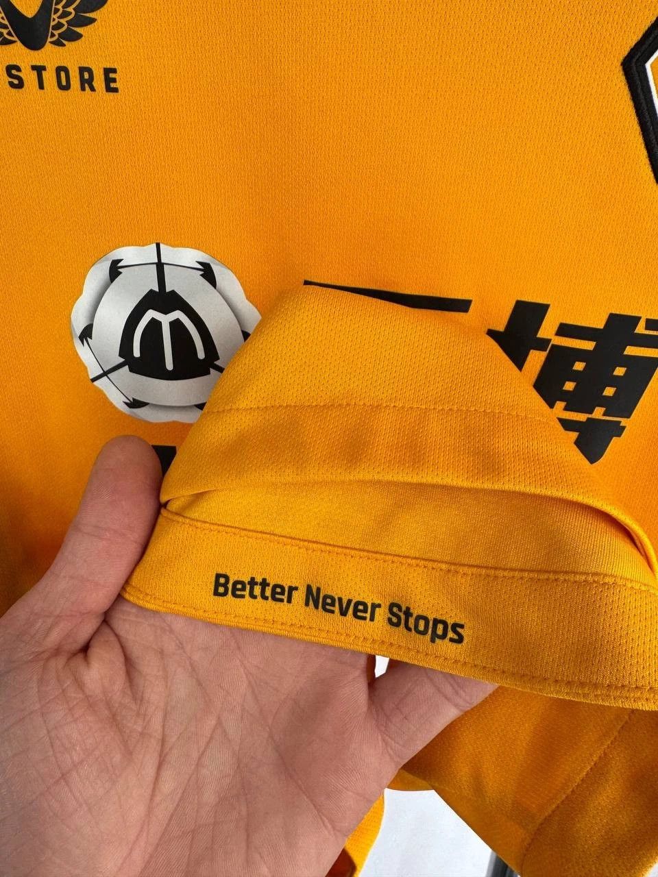 Castore Wolverhampton Wanderers Official Castore WOLVES 2021/2022 Size US S / EU 44-46 / 1 - 9 Thumbnail