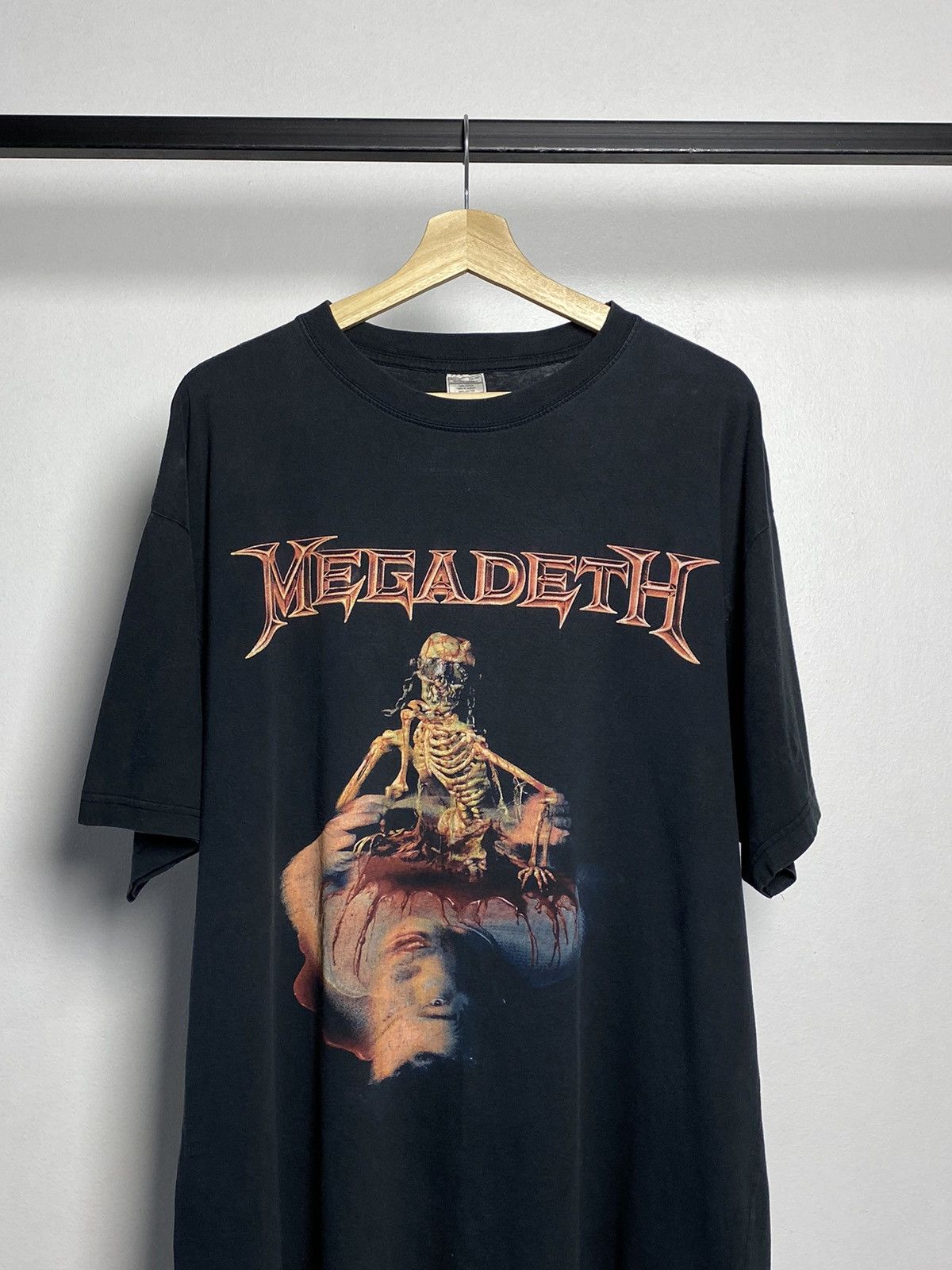 Band Tees × Megadeth × Vintage Vintage 2001 Megadeth The World Needs a Hero Global Tour Size US XL / EU 56 / 4 - 3 Thumbnail