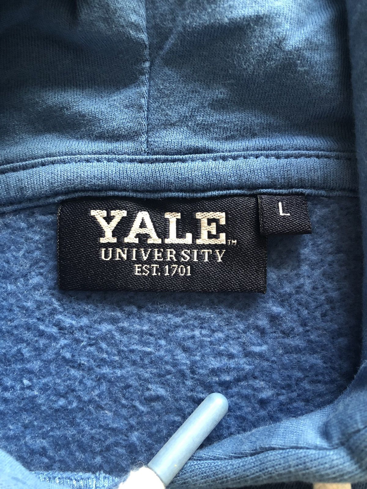 Vintage YALE UNIVERSITY OFFICIAL VINTAGE HOODIE SWEATSHIRT Size US L / EU 52-54 / 3 - 3 Thumbnail
