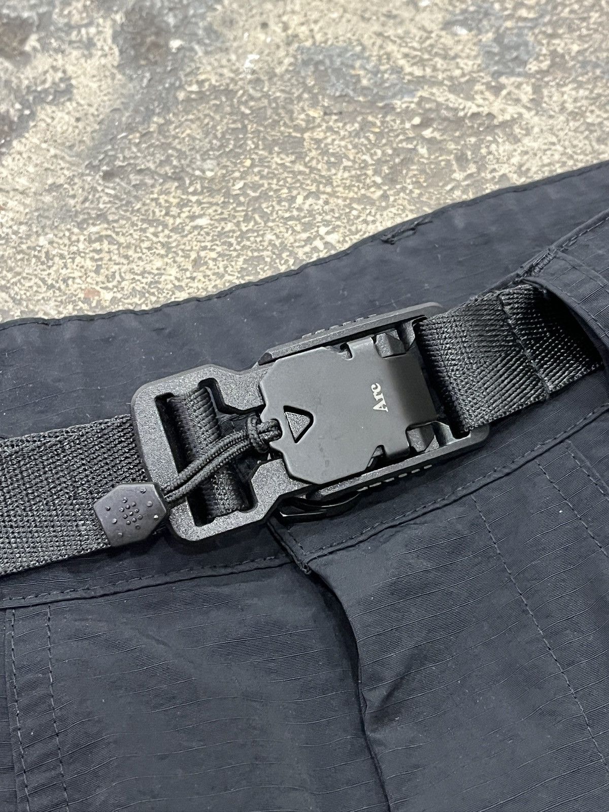 Other Archival Reinvent Multi Bag Cargo Pants (unisex) Size US 31 - 13 Thumbnail