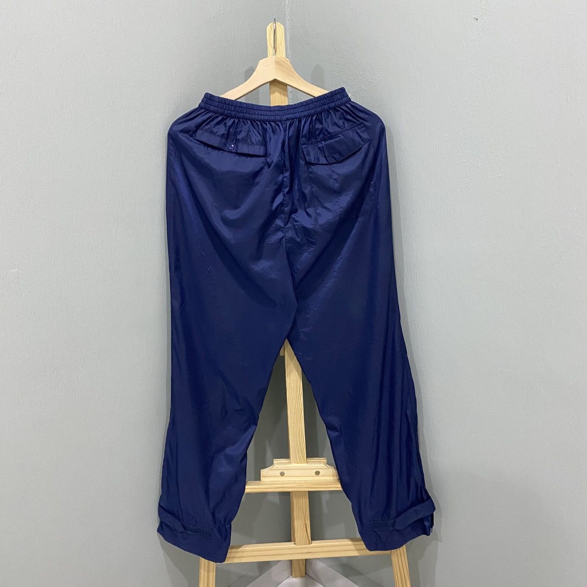 Balenciaga Vintage Balenciaga Golf Paris Navy Blue Nylon Track Pants Size US 28 / EU 44 - 2 Thumbnail