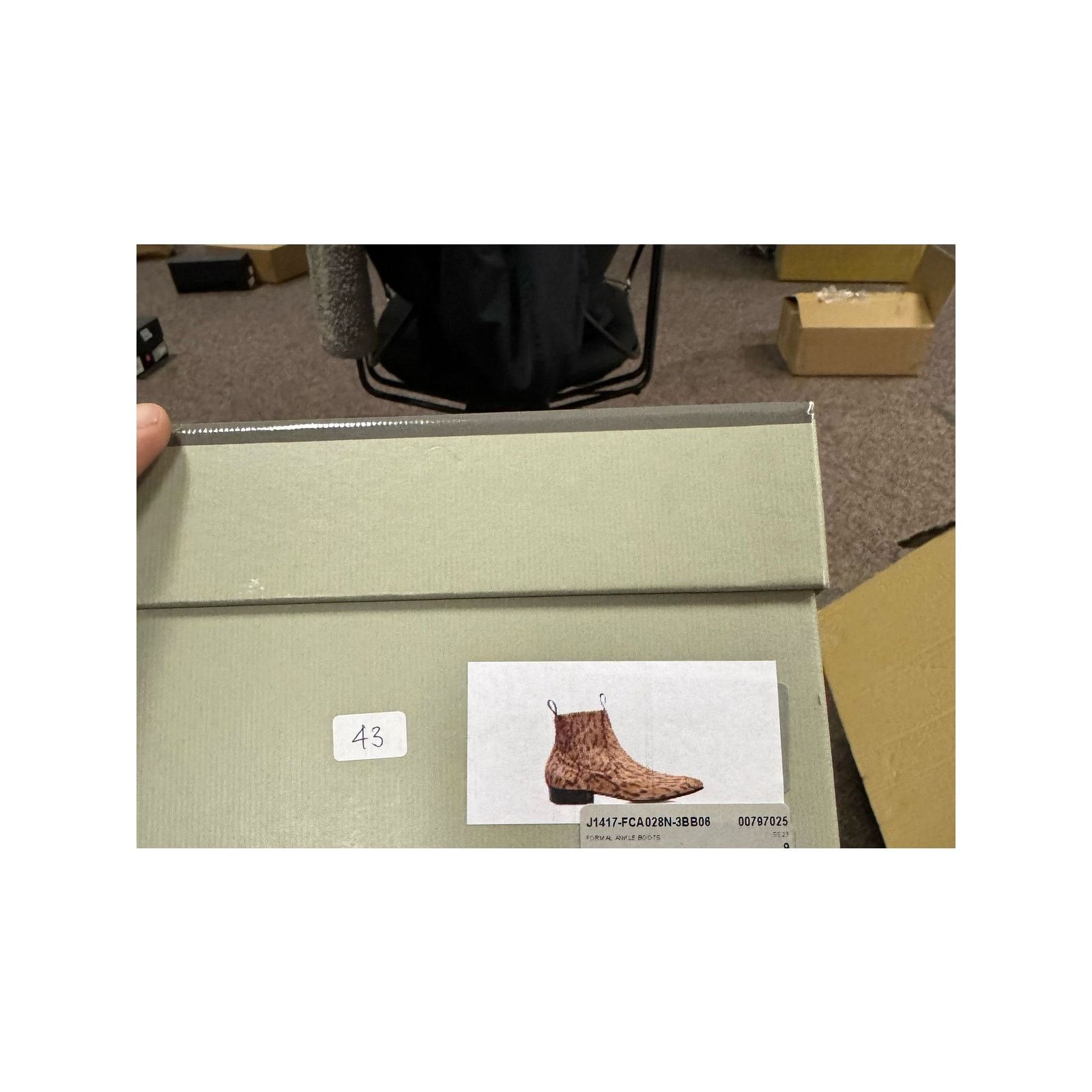 Tom Ford o1rshd1 Ankle Boots in Beige Size US 10 / EU 43 - 20 Thumbnail