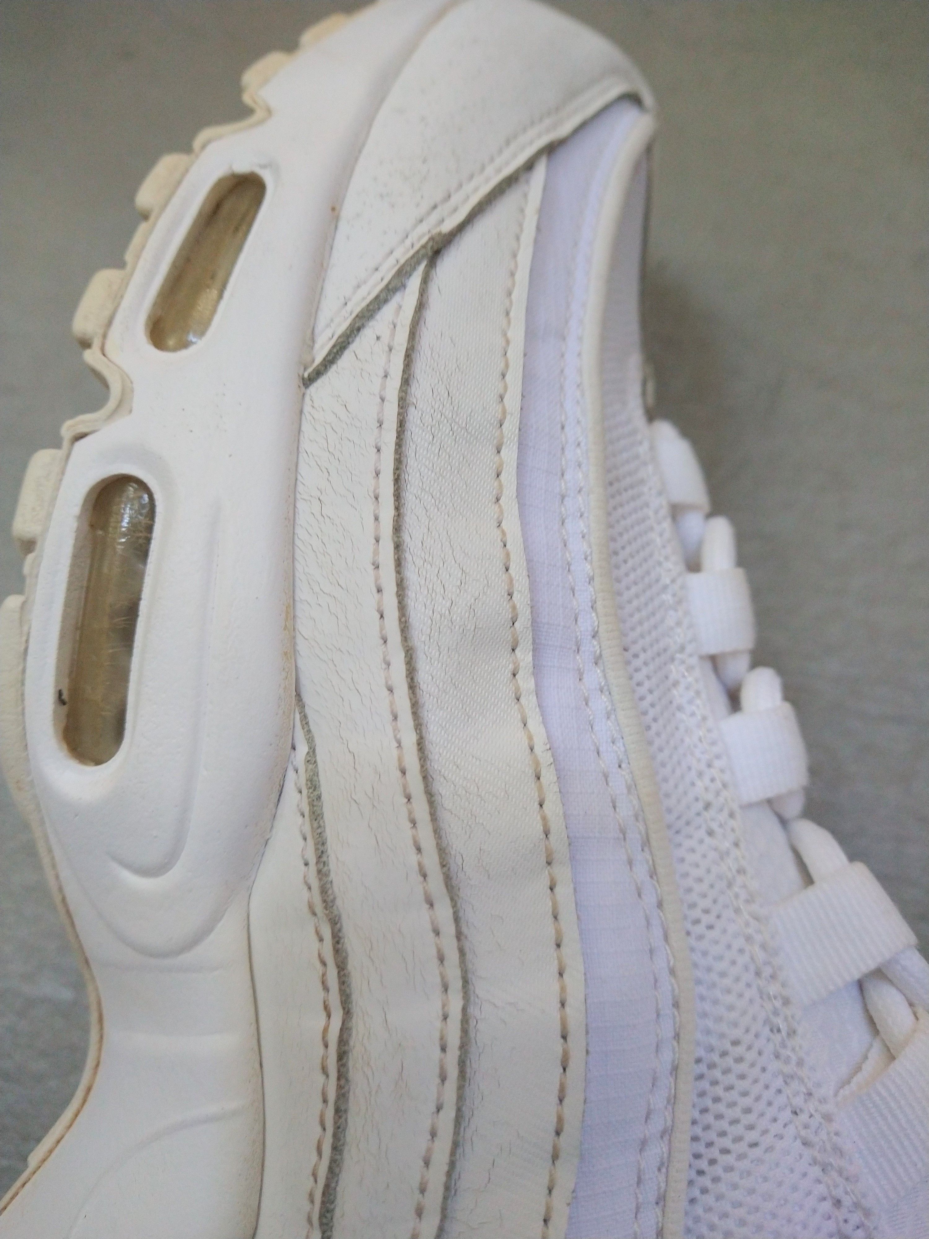 Nike Nike Air Max 95 Essential Triple White Size 10 CT1268-100 Size US 10 / EU 43 - 9 Thumbnail