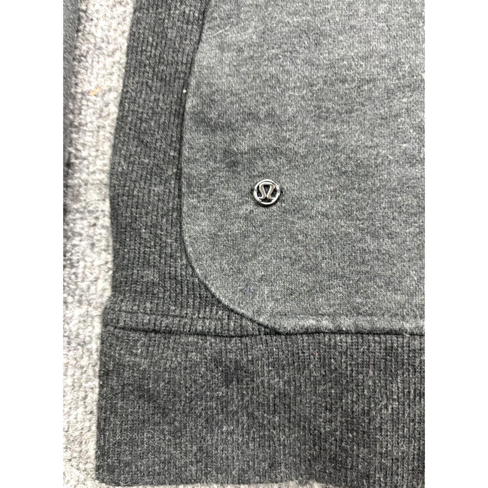 Lululemon VINTAGE? No. Lululemon Jacket Womens 4 Gray Asymmetrical Zip Funnel Neck Fleece Thumbholes Size S / US 4 / IT 40 - 6 Thumbnail