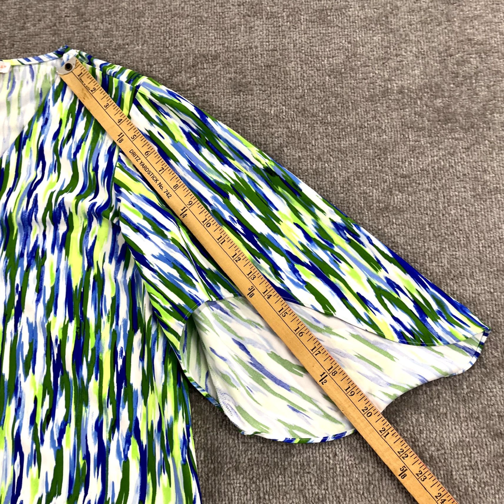 Vintage JUDE CONNALLY Womens XS Daniella Top Stretch Abstract Art V-Neck Shirt Size XS / US 0-2 / IT 36-38 - 7 Thumbnail