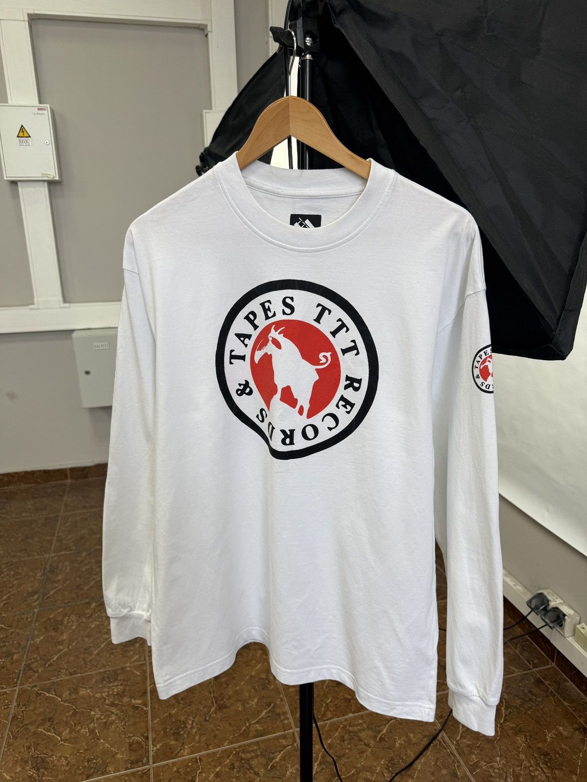 The Trilogy Tapes 🇬🇧 The Trilogy Tapes TTT Records Horned Pelican Long Sleeve Size US L / EU 52-54 / 3 - 1 Thumbnail