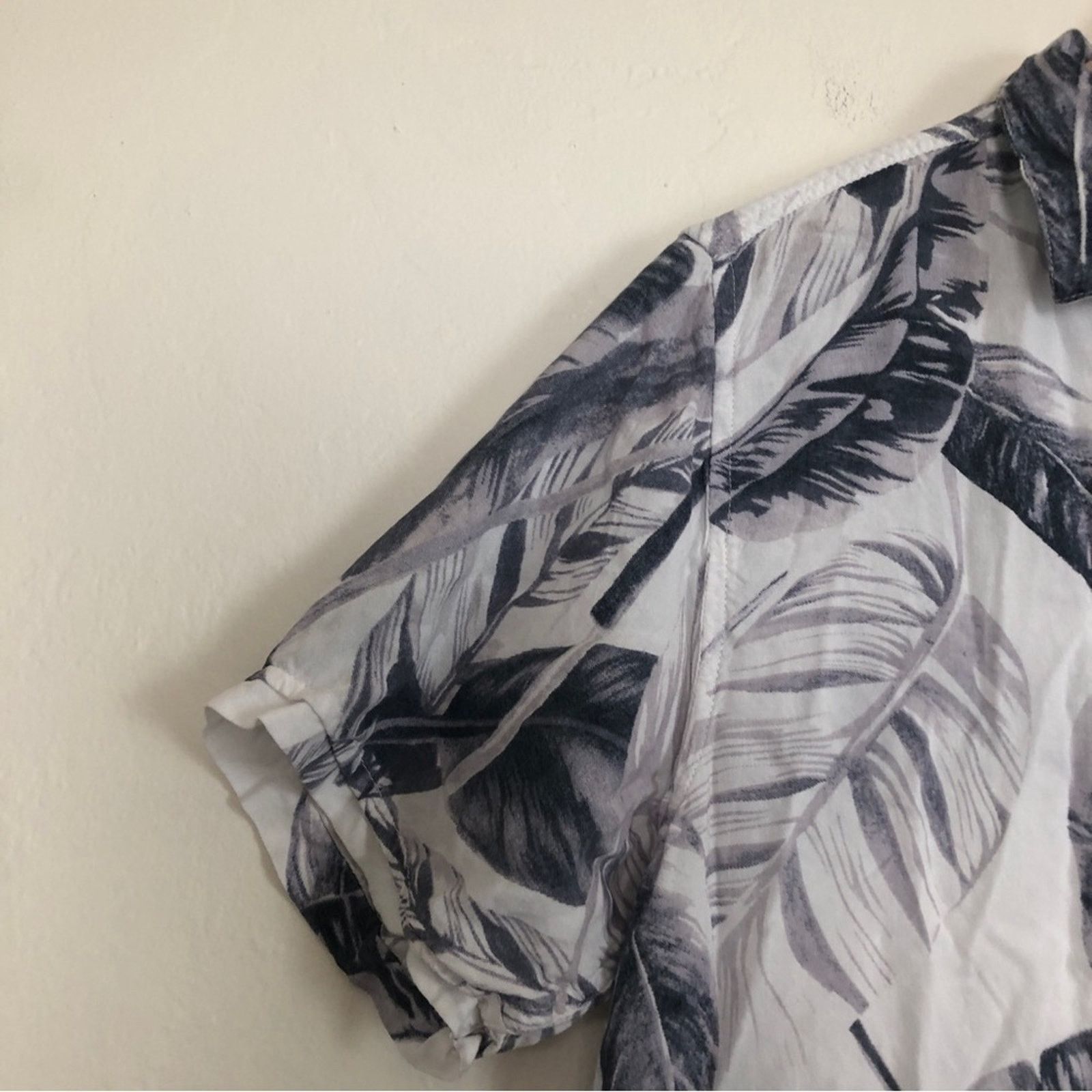 Other Dirty Laundry Men's Casual Button Tropical Viscose Shirt Size US M / EU 48-50 / 2 - 8 Thumbnail