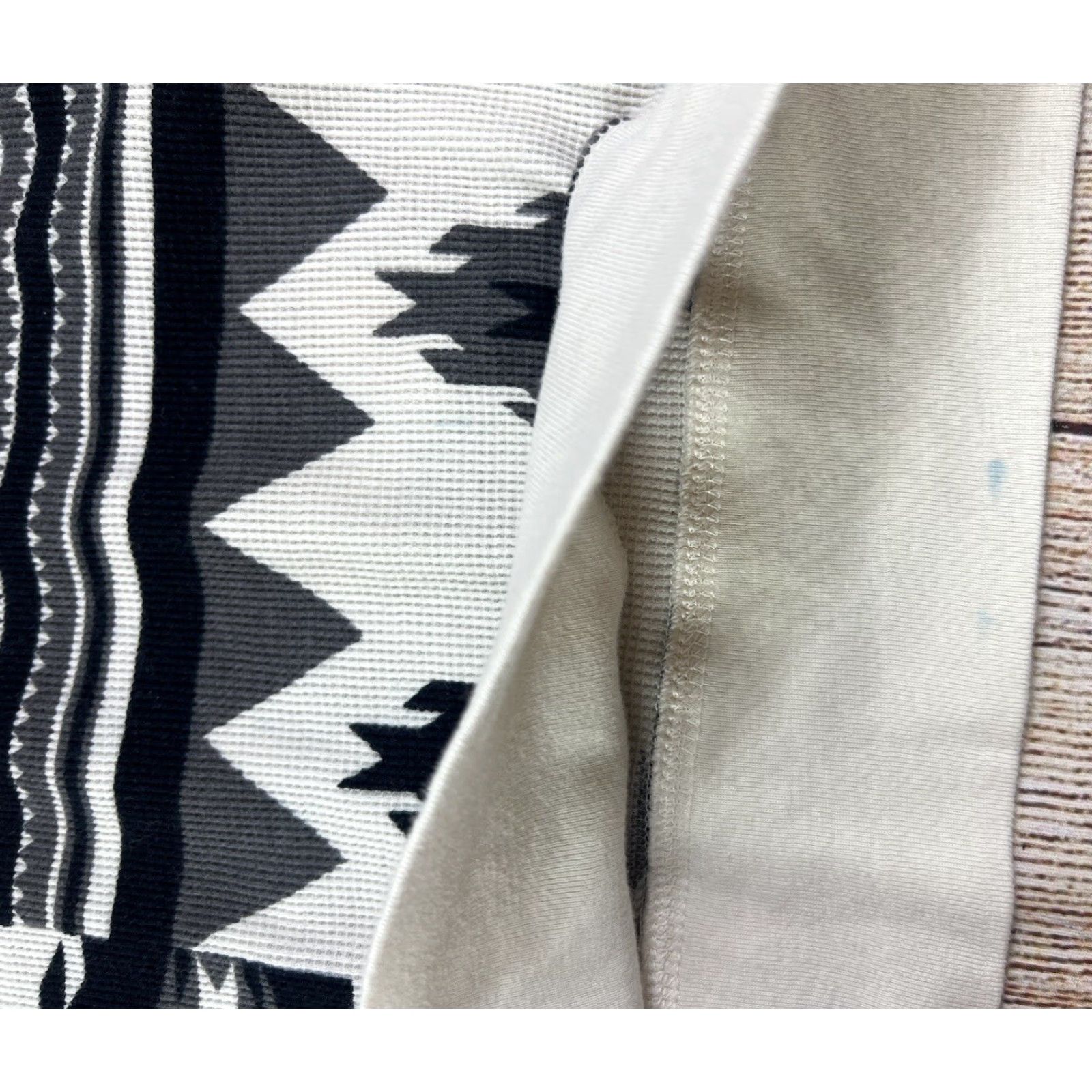 Ralph Lauren Lauren Ralph Lauren Active Shirt Womens L Hooded Pullover Thermal Aztec Geometric Pattern Hoodie Pullover Casual Crew Neck Multicolor 100% Cotton Size L / US 10 / IT 46 - 7 Thumbnail