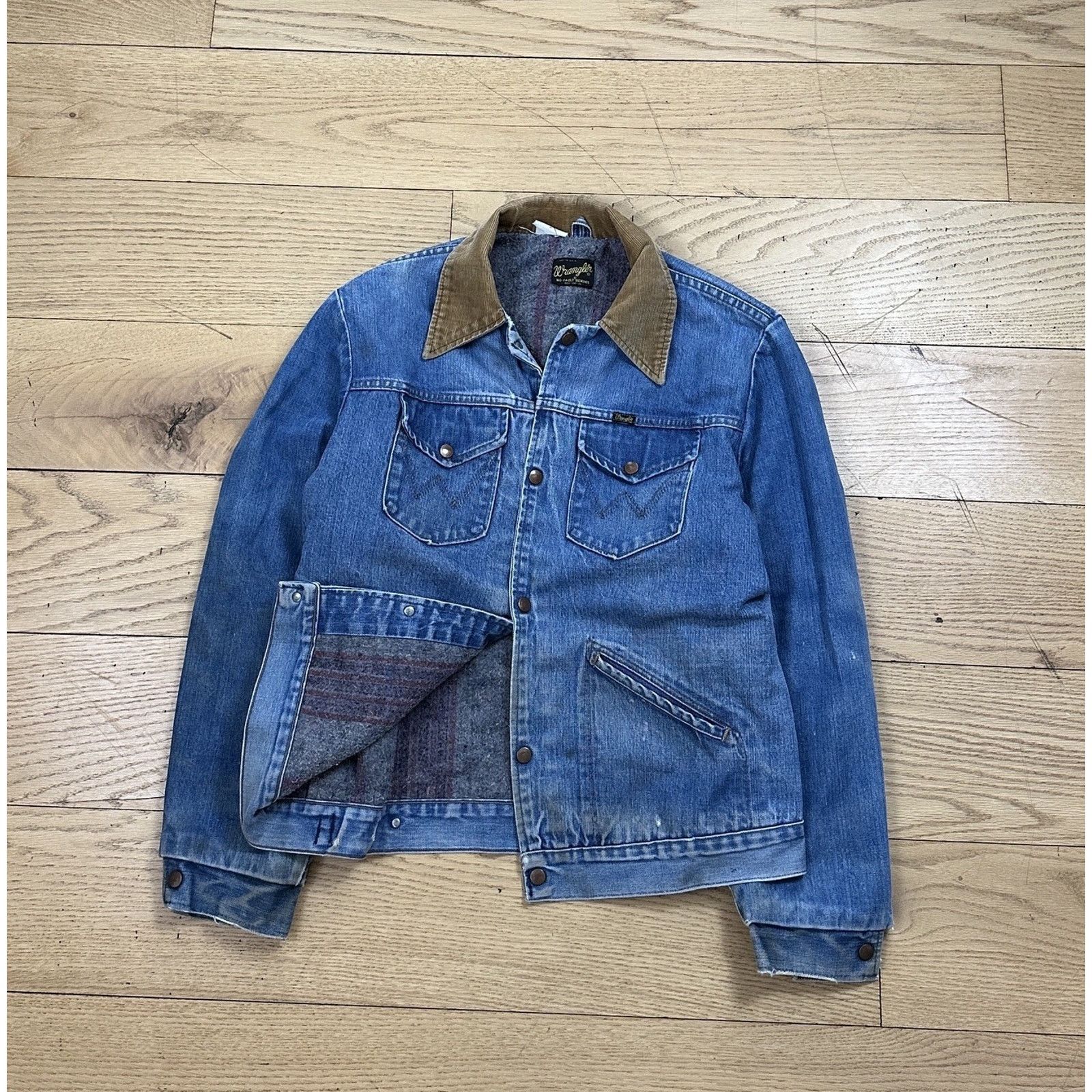 Vintage × Wrangler Vintage 70s Wrangler No Fault Denim Blanket Lined Jacket Size US L / EU 52-54 / 3 - 1 Thumbnail