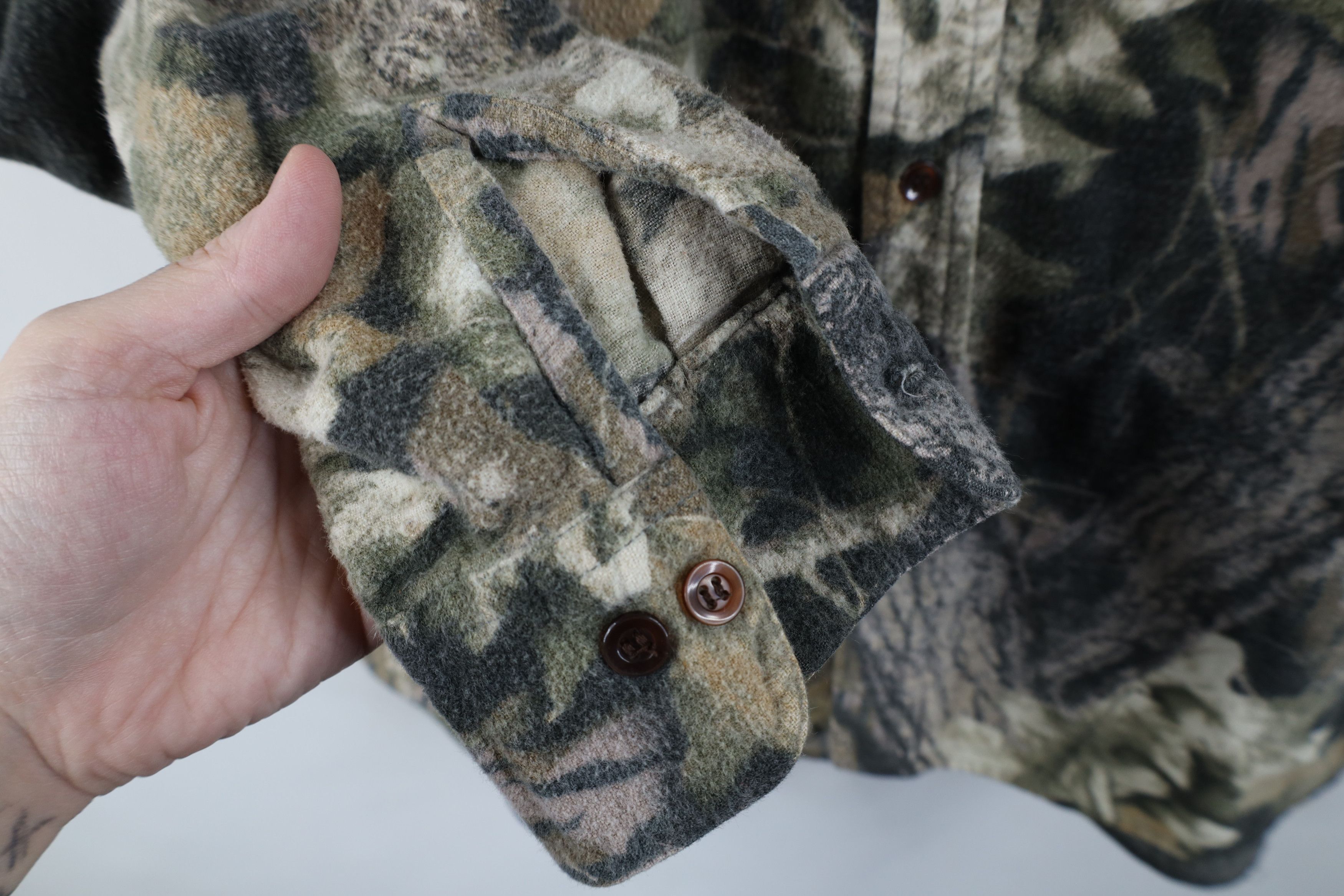 Vintage Vintage 90s Streetwear Camouflage Chamois Cloth Button Shirt Size US XL / EU 56 / 4 - 4 Thumbnail