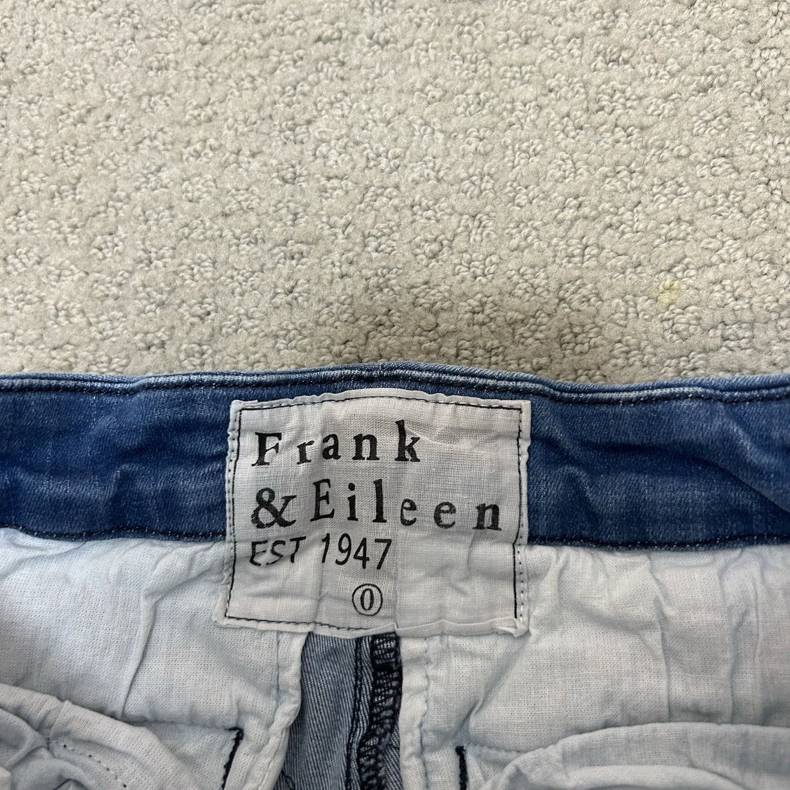 Frank & Eileen Frank & Eileen Wicklow Performance Cropped Blue Denim Jeans Size 25" / US 0 / IT 36 - 18 Thumbnail