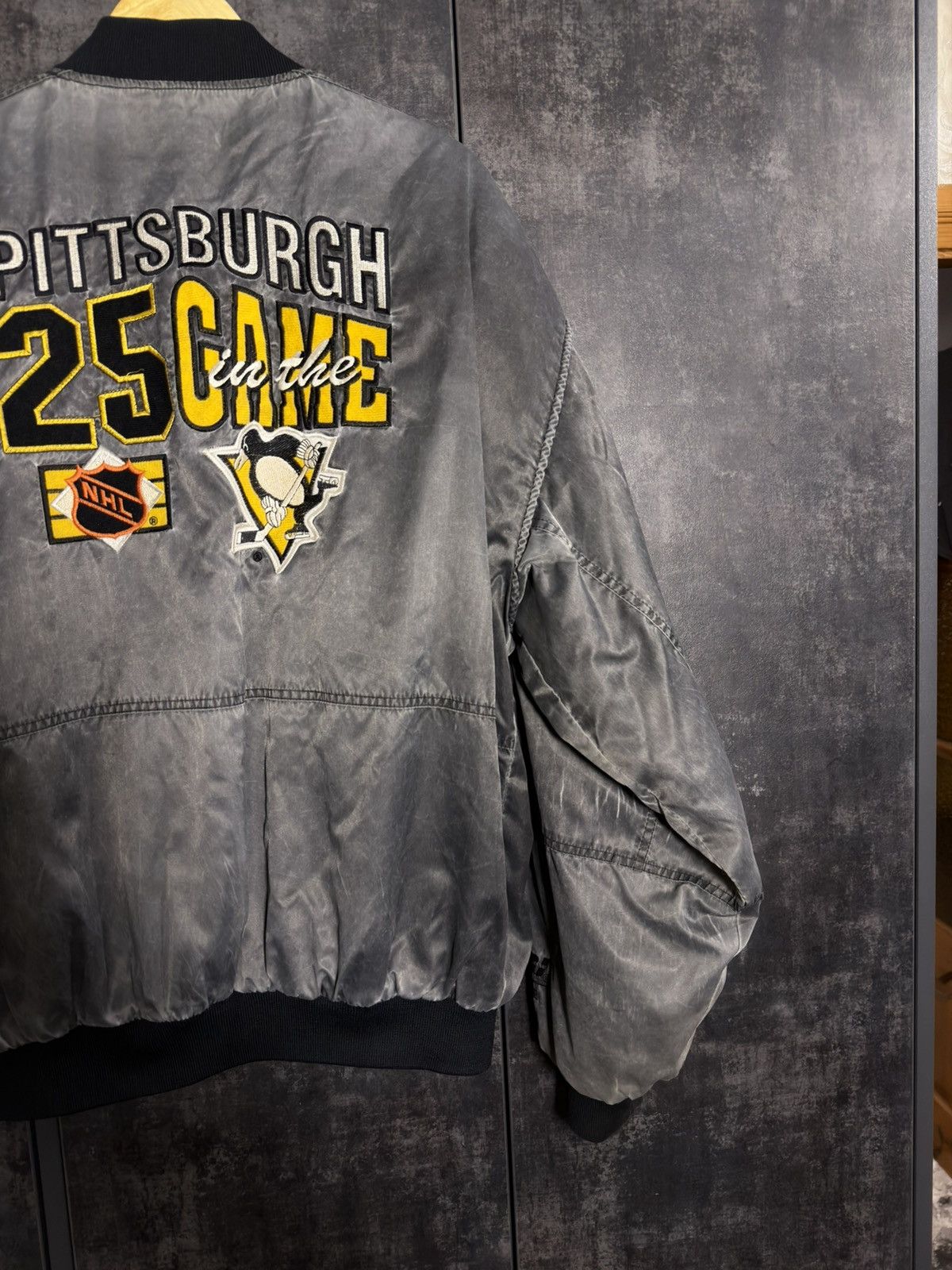 Other Vintage 90s NHL Pittsburgh Penguins Bomber Jacket Supreme Size US XL / EU 56 / 4 - 9 Thumbnail