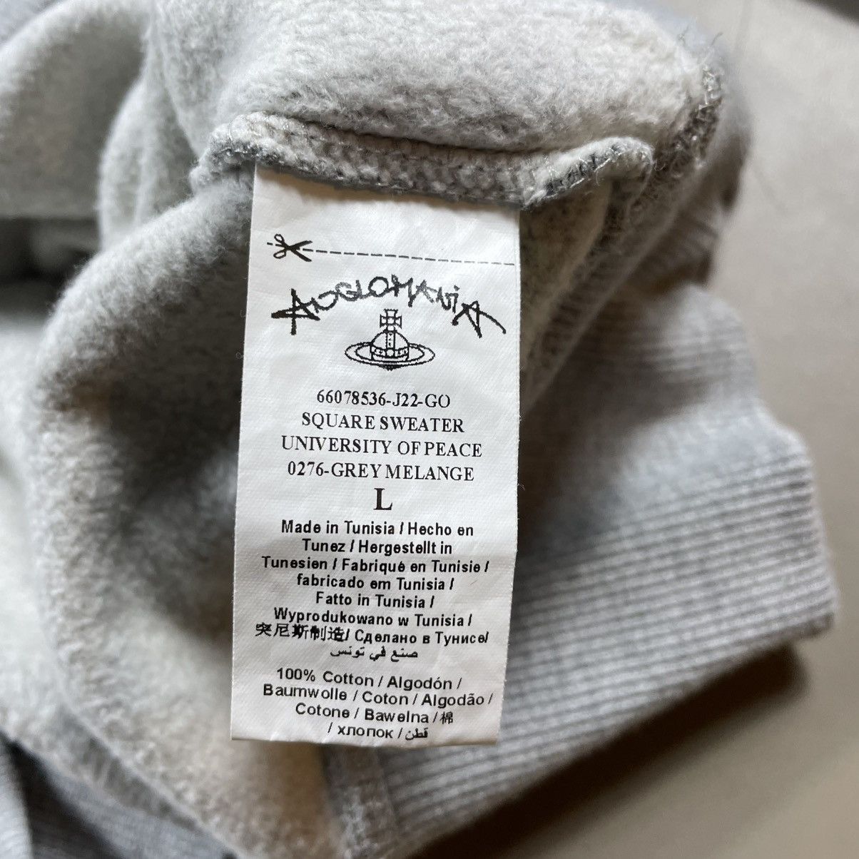 Vivienne Westwood VIVIENNE WESTWOOD ANGLOMANIA UNIVERSITY OF PEACE SQUARE Size US L / EU 52-54 / 3 - 7 Thumbnail