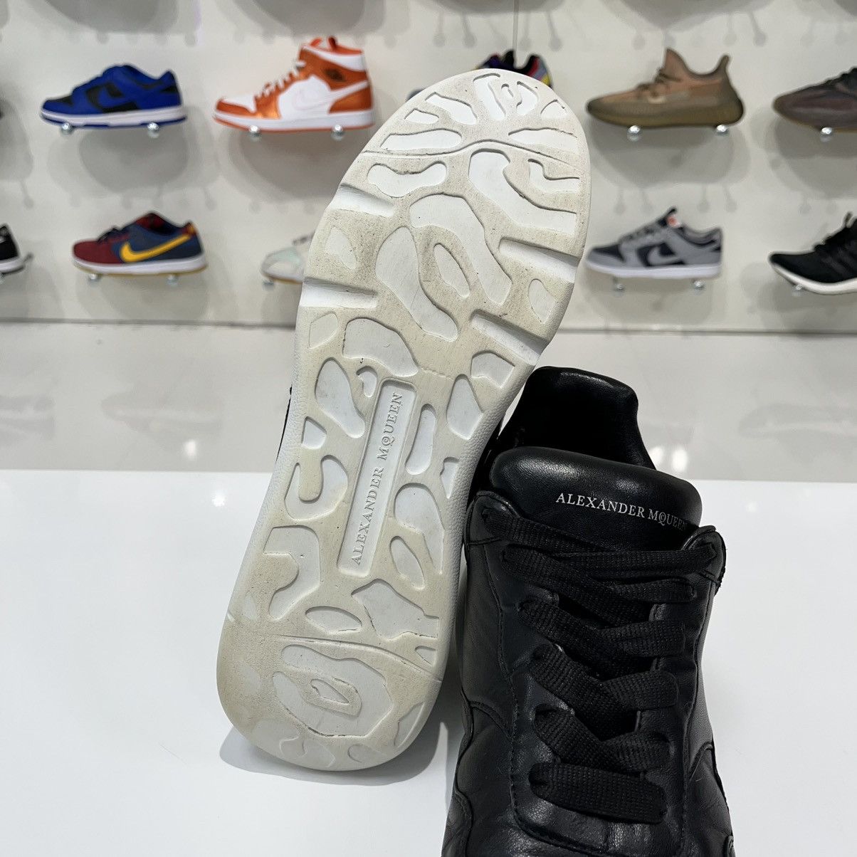 Alexander McQueen Alexander McQueen Sneakers Black Size US 9 / EU 42 - 11 Thumbnail