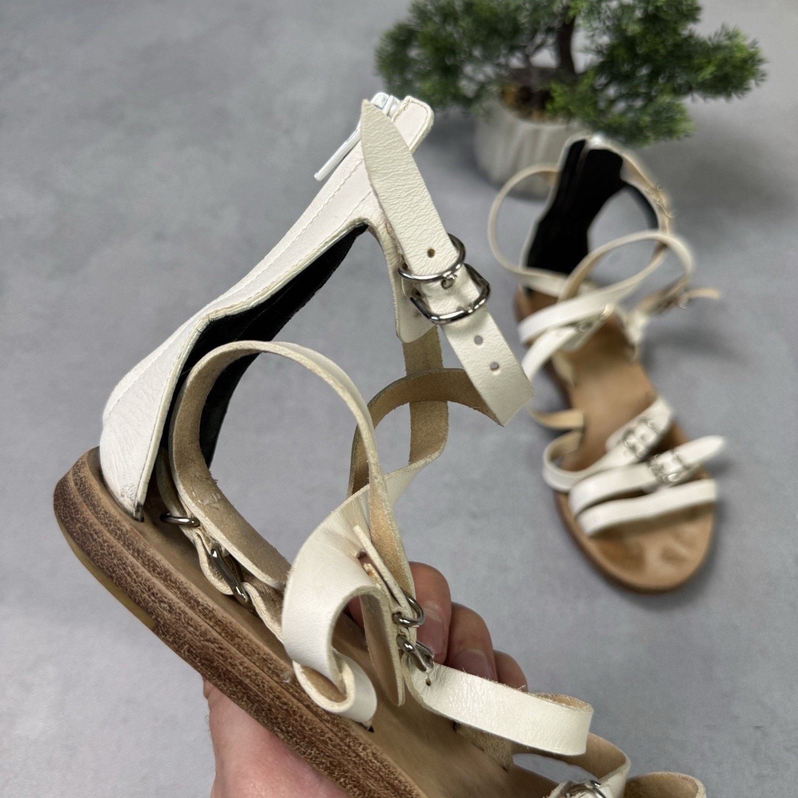 Balenciaga Balenciaga Bickle White Leather Gladiator Ankle Sandals 37 Size US 7 / IT 37 - 4 Thumbnail