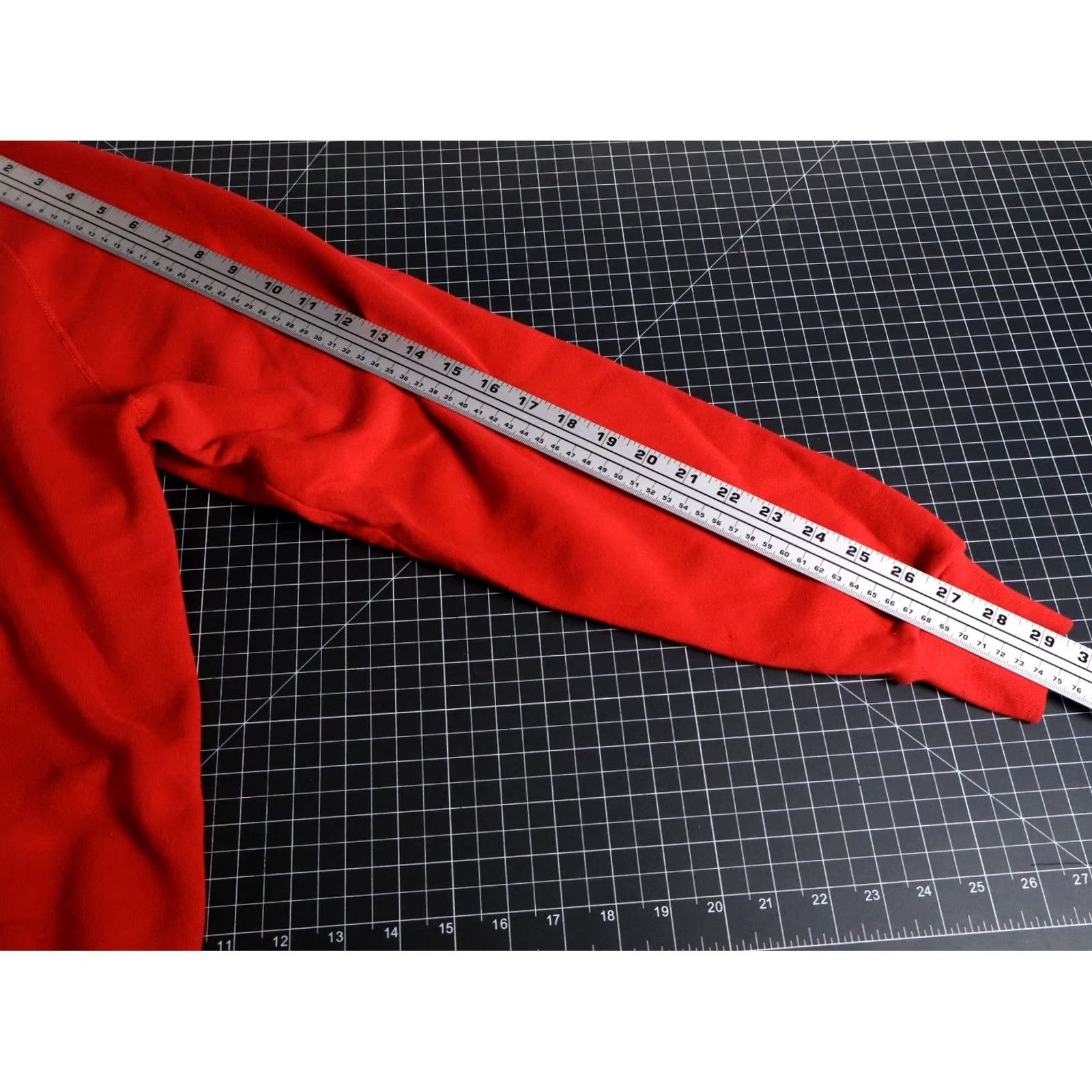 Tultex VINTAGE Tultex Sweatshirt Mens Small Red Crewneck Raglan Sleeve Solid (Large Tag) Size US S / EU 44-46 / 1 - 7 Thumbnail