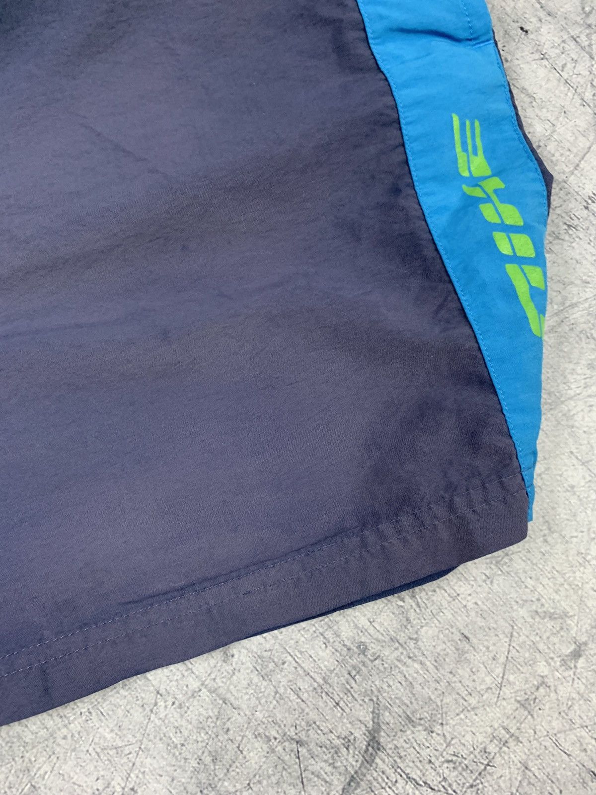 Nike Iconic Vintage Nike Big Logo Swim Shorts Faded Y2K Size XXL Size US 38 / EU 54 - 10 Thumbnail