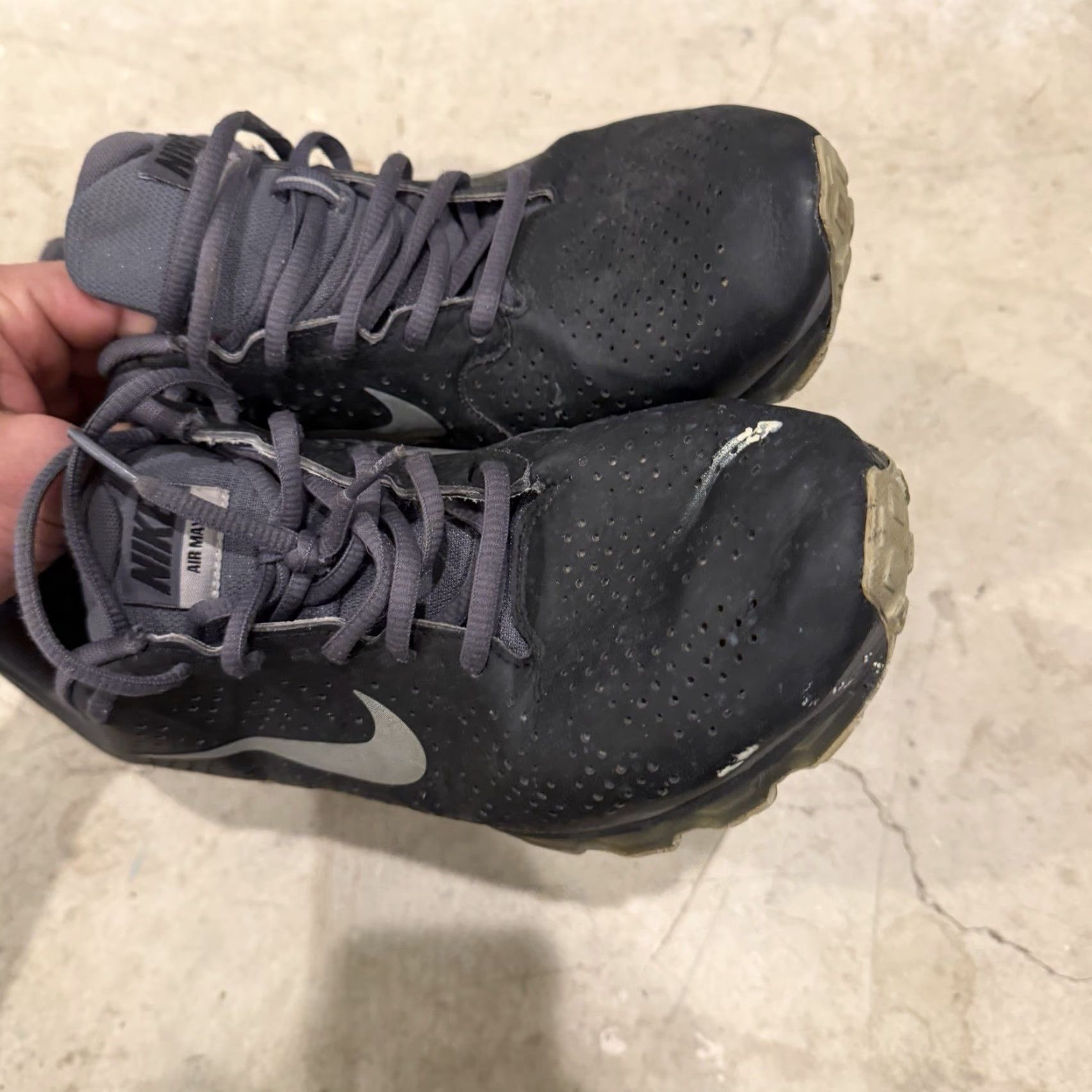 Nike Nike Air Max 2011 Mens Size 9.5 Black/Grey 456325-002 Distressed Sneakers Size US 10 / EU 43 - 6 Thumbnail