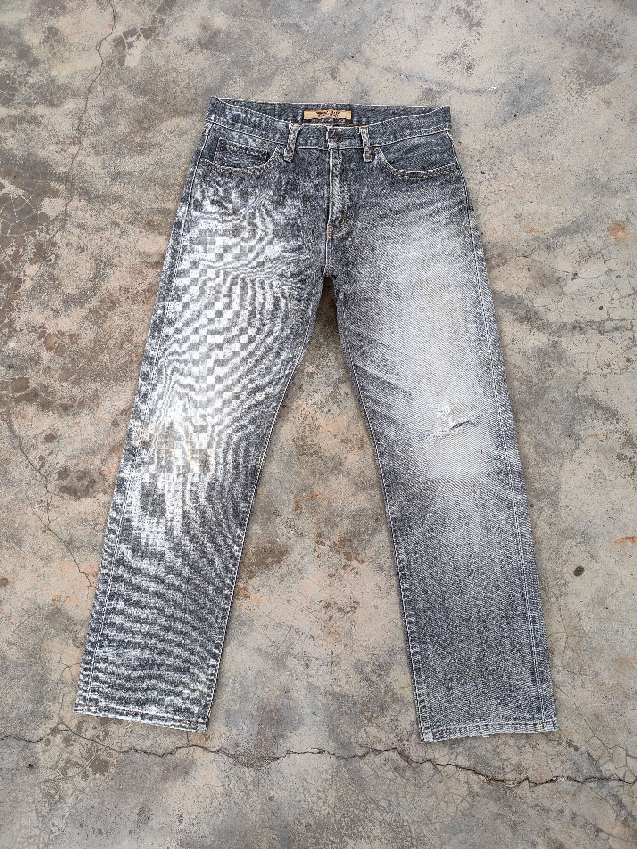 Japanese Brand VINTAGE JAPAN S002 FADED BLACK RIPPED JEANS DENIM PANTS Size US 32 / EU 48 - 1 Thumbnail