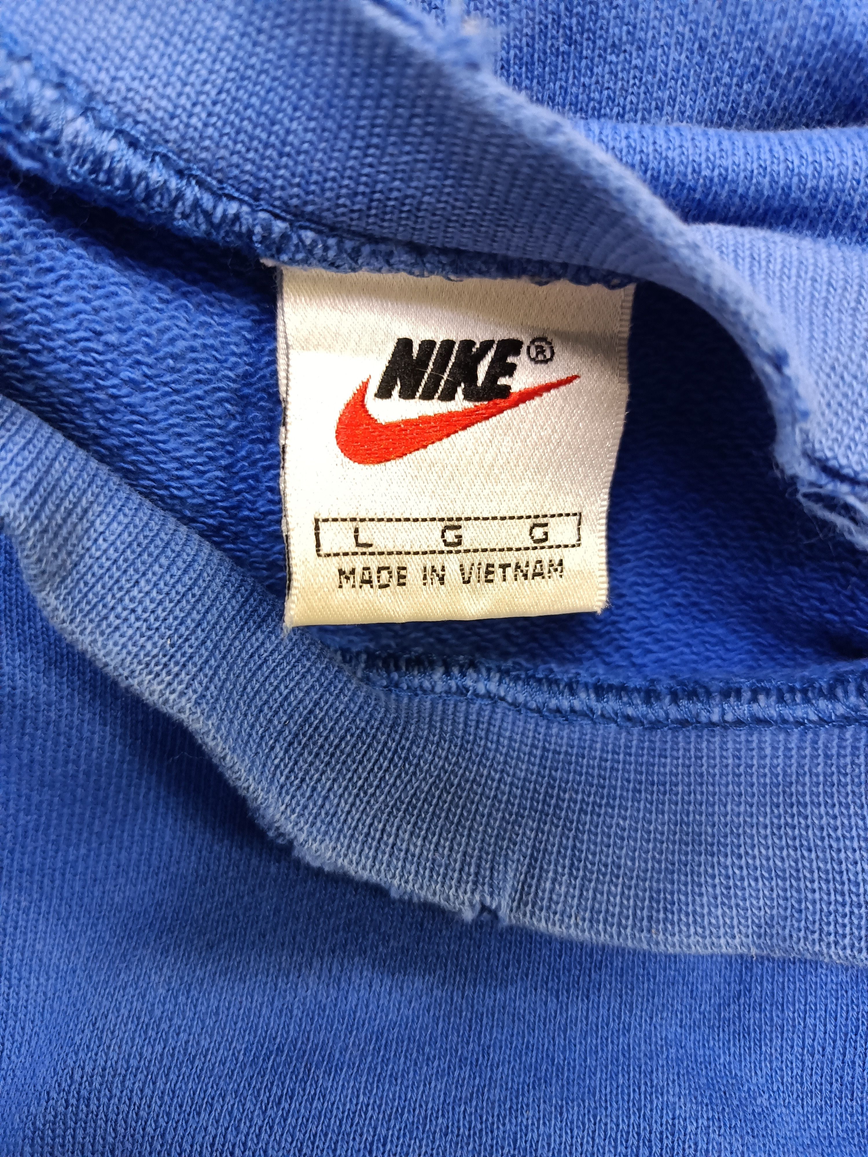 Nike Distressed sweatshirt nike vintage (embridered) Size US L / EU 52-54 / 3 - 6 Thumbnail
