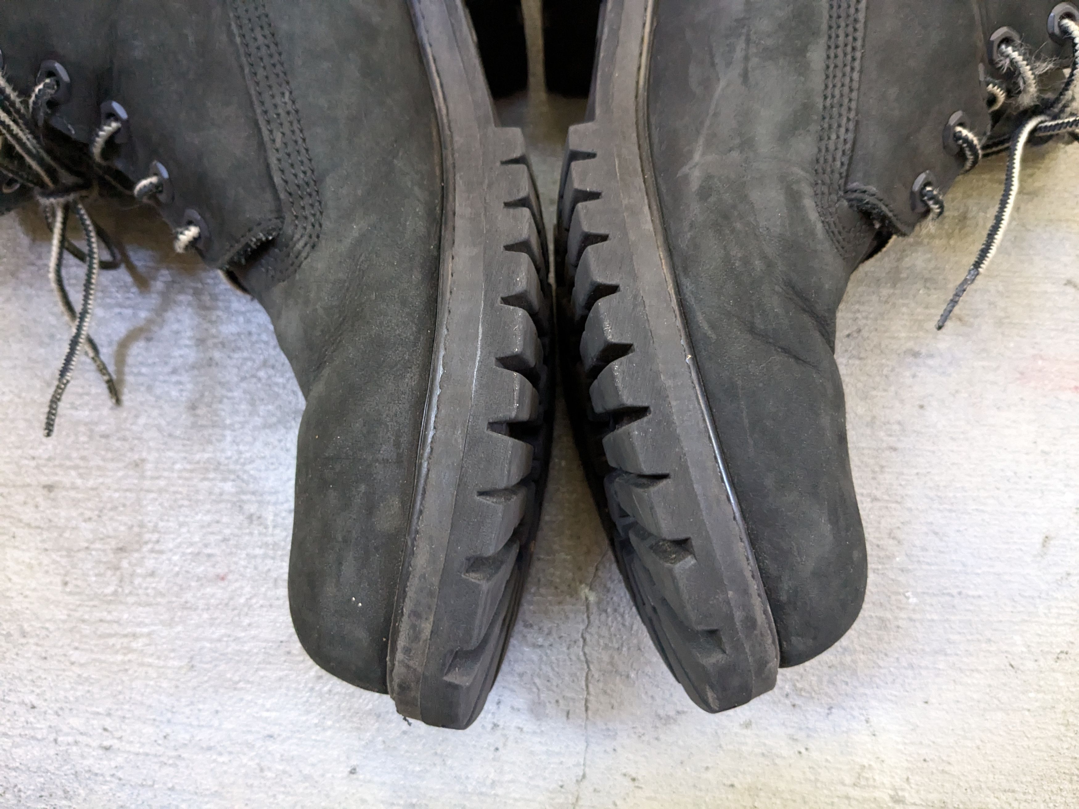 Timberland Timberland Boots Size 9.5 M Black Suede 6" Nubuck Suede Size US 9.5 / EU 42-43 - 12 Thumbnail