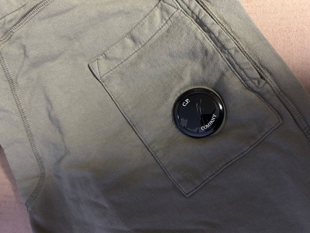 C.P. Company BNWT C.P. COMPANY JOGGERS XXL SIZE 38 Size US 38 / EU 54 - 10 Thumbnail