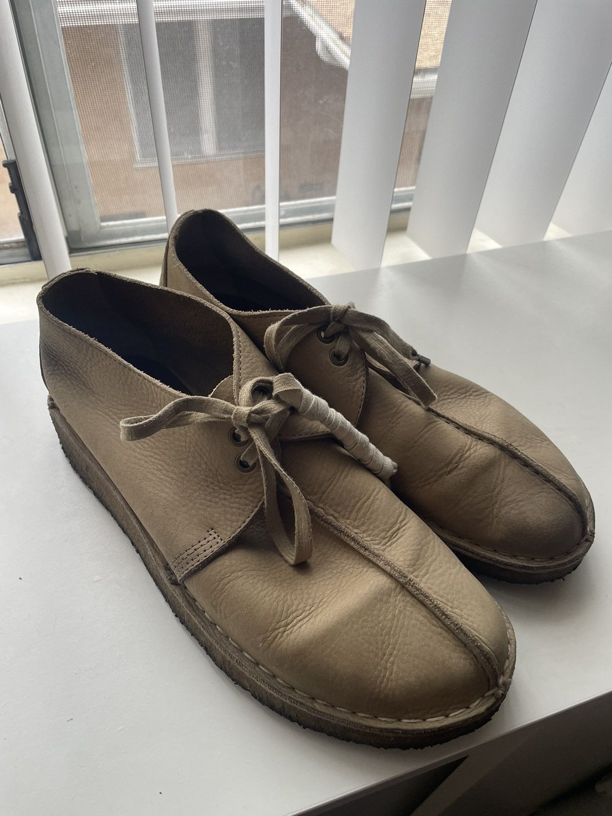 Clarks Clarks Desert Trek Nubuck Size US 10.5 / EU 43-44 - 1 Thumbnail