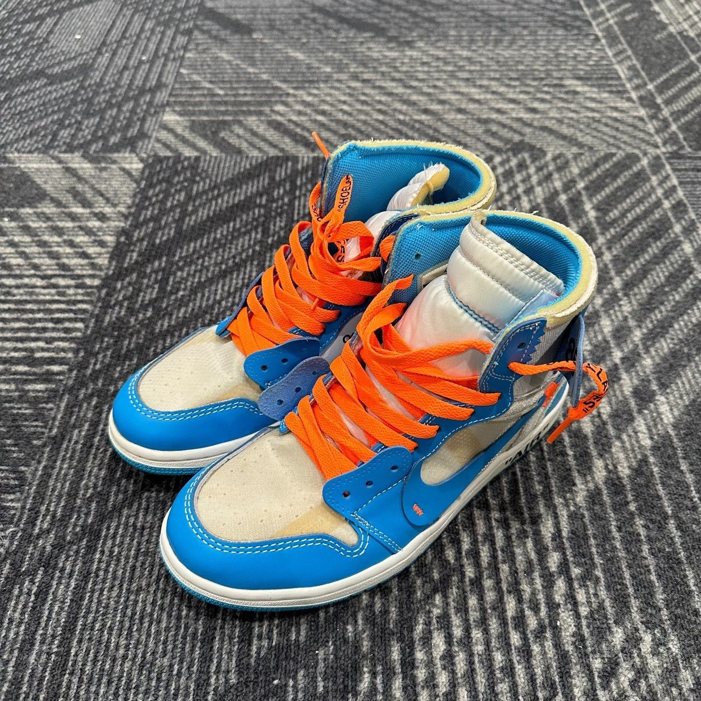 Off-White Off-White AJ1 UNC Blue Basketball Shoes Size US 7.5 / EU 40-41 - 1 Thumbnail