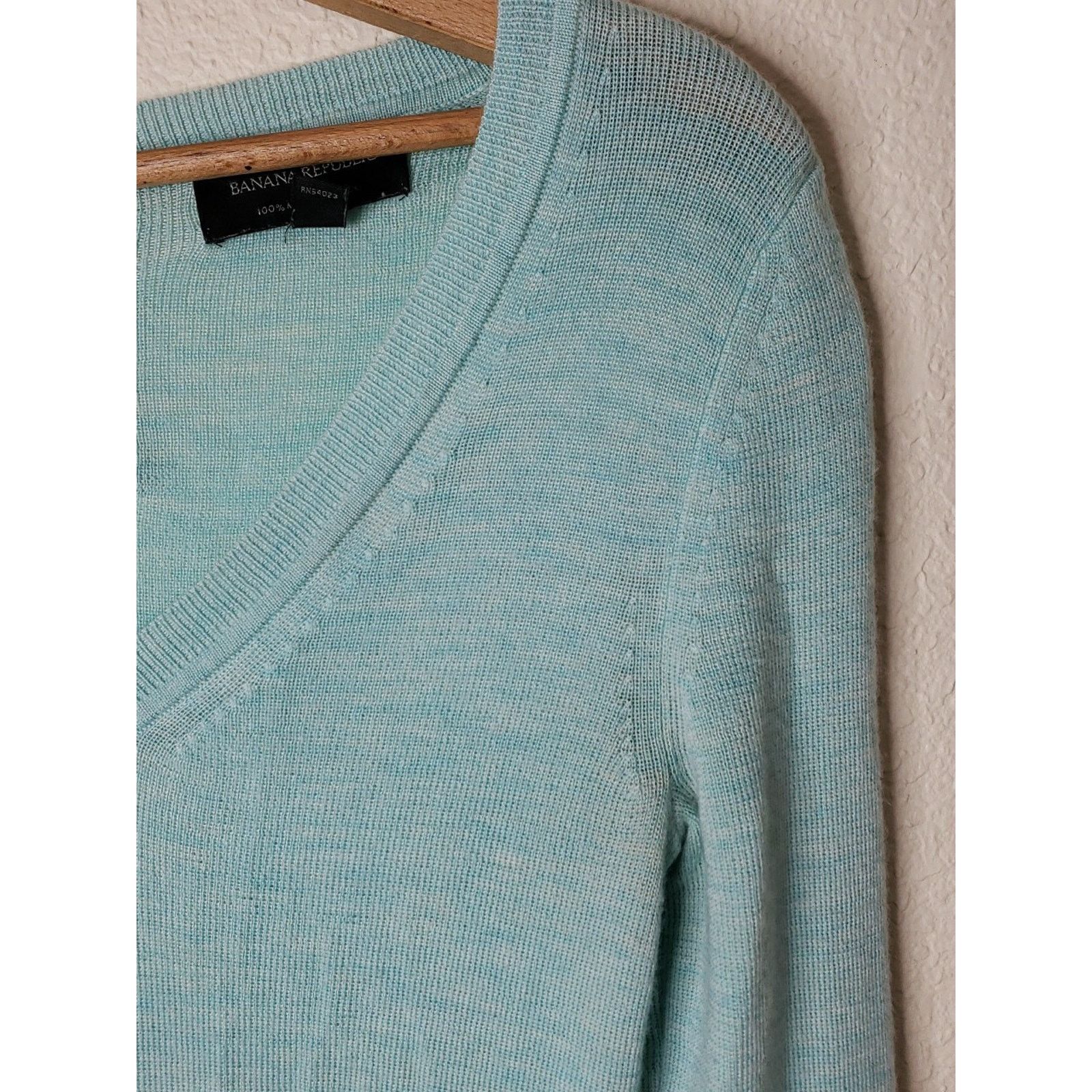Banana Republic Banana Republic Blue Vneck 100% Merino Wool Sweater small Size S / US 4 / IT 40 - 3 Thumbnail