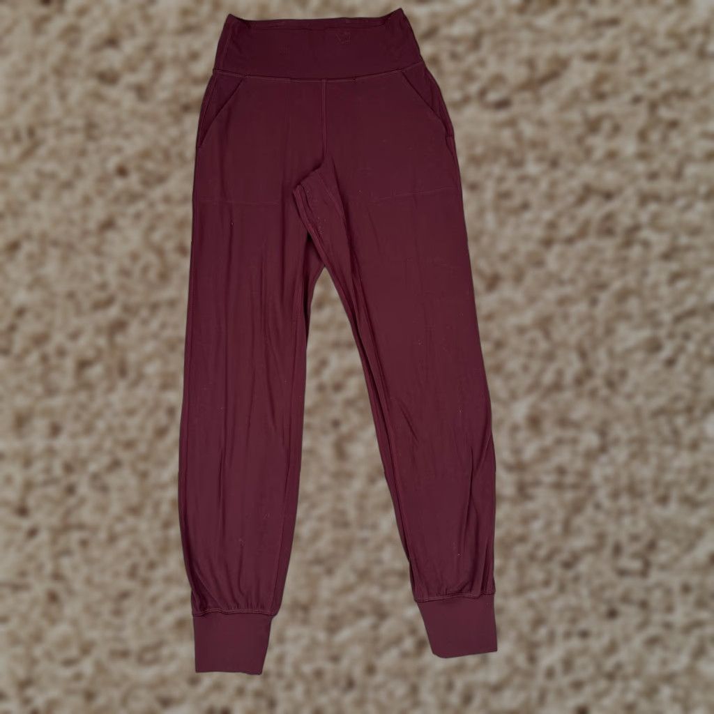 Lululemon Lululemon Pants Womens 4 Red Align Jogger 28" High Rise Pockets Yoga Gym Comfy Size 27" / US 4 / IT 40 - 1 Thumbnail