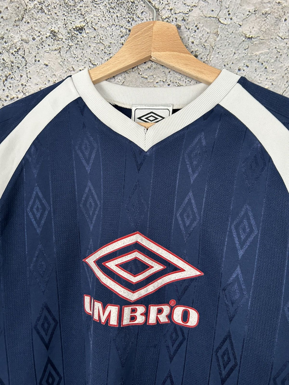 Umbro Vintage 90s Umbro Center Big Logo Jersey Sport Hype Size US S / EU 44-46 / 1 - 3 Thumbnail