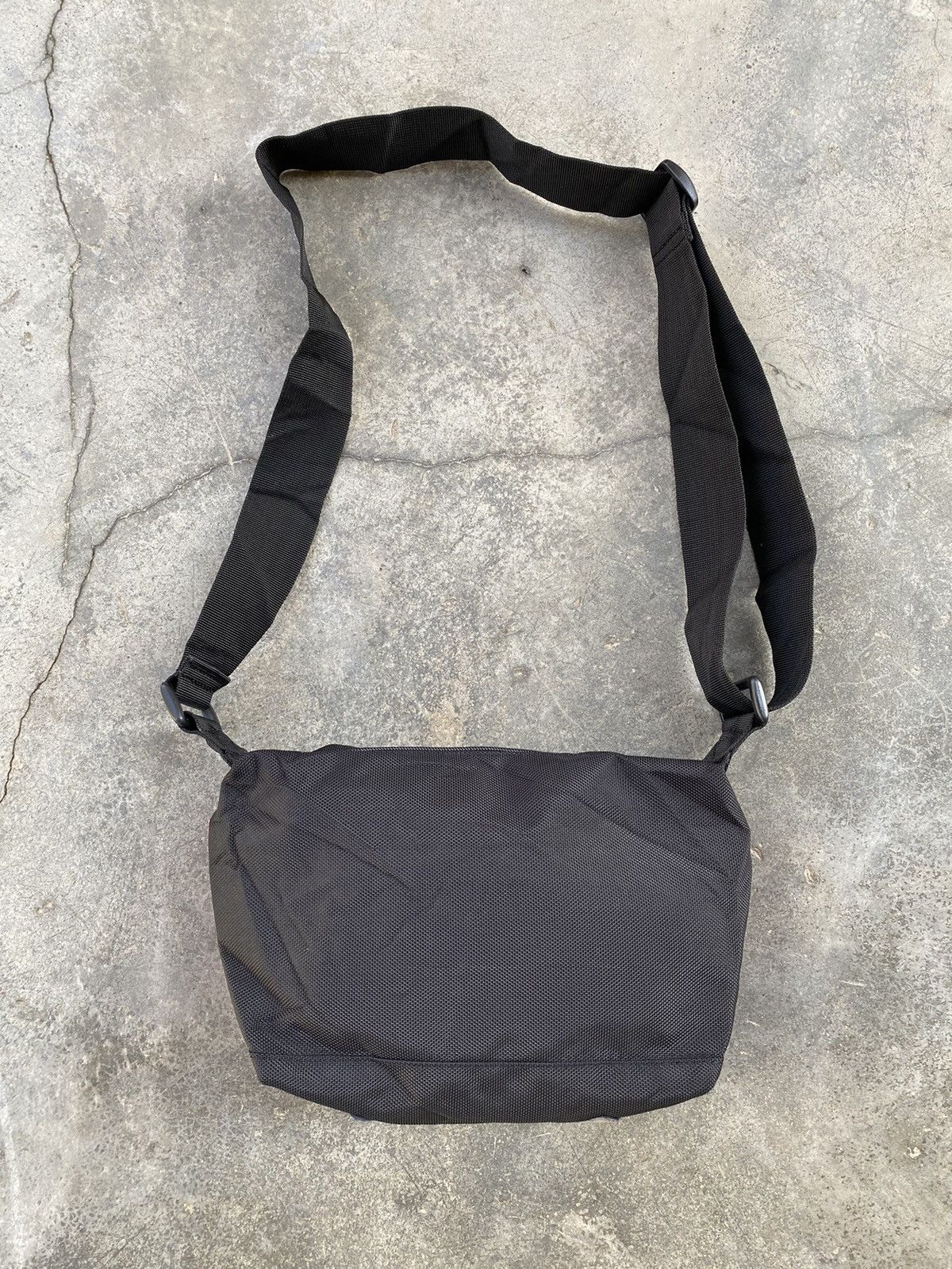 Vintage Vintage Y2k Nissan Nismo Cross Body Bag Size ONE SIZE - 2 Thumbnail