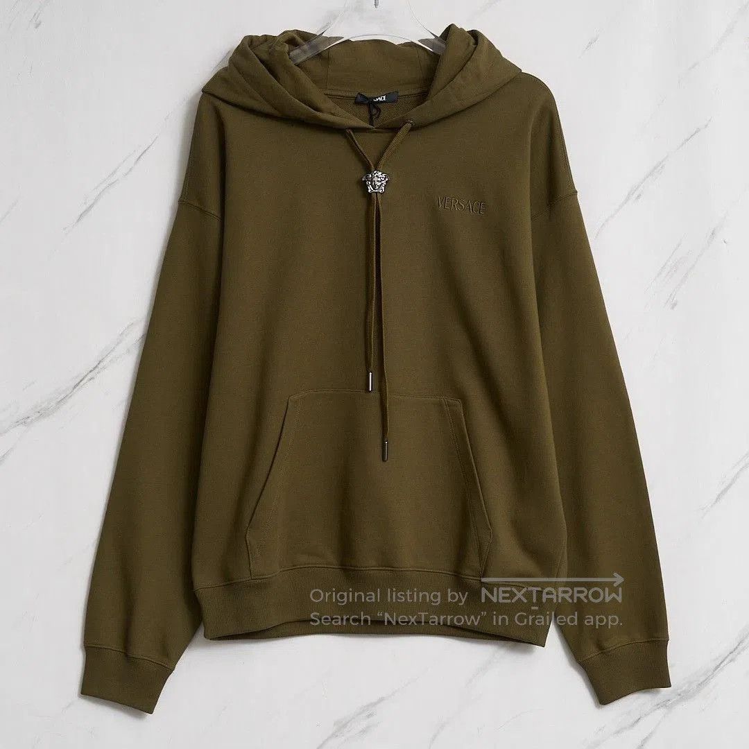 Versace Versace Logo Embroidery Hoodie. Size US M / EU 48-50 / 2 - 1 Thumbnail