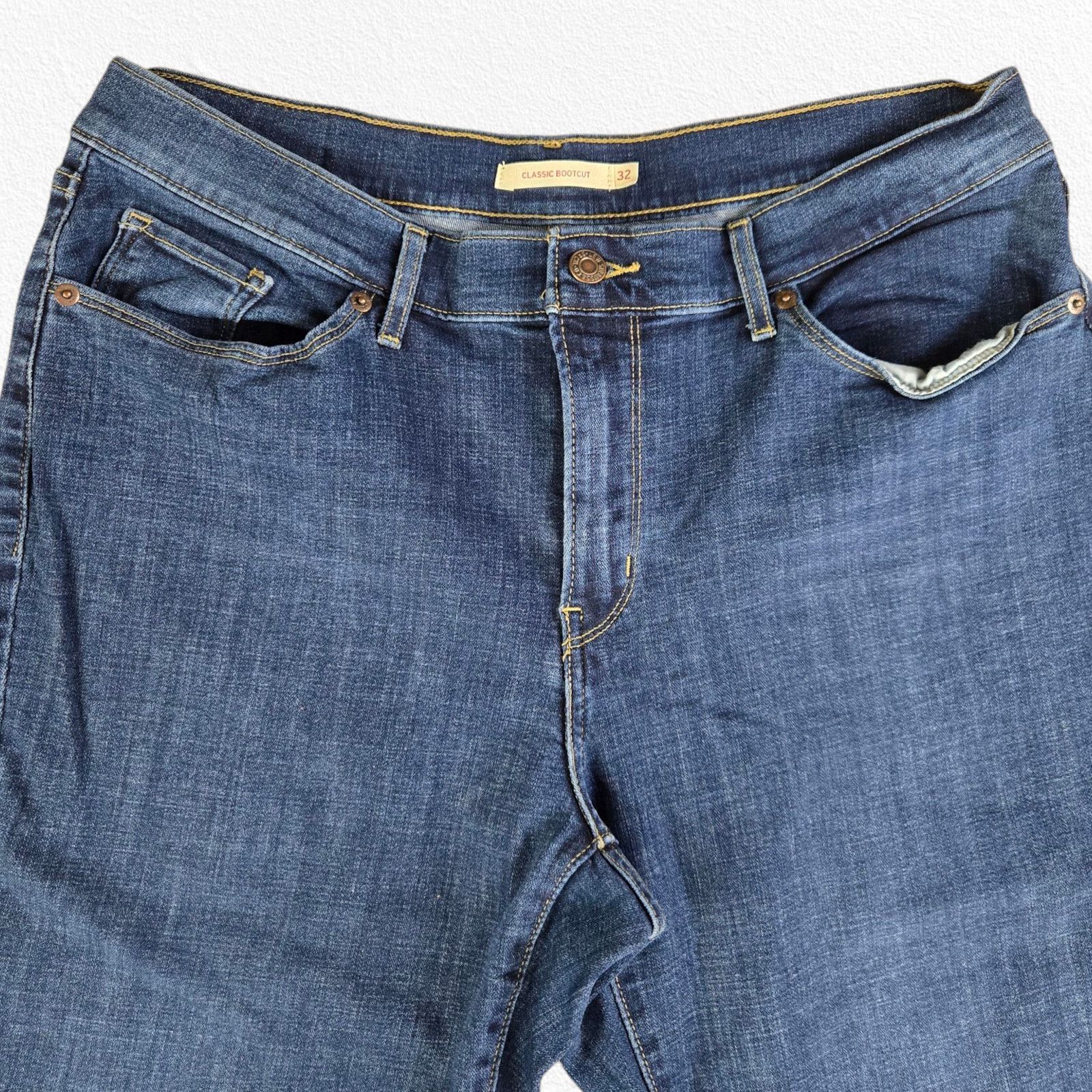 Levi's Levi's Medium Wash Mid Rise Classic Bootcut Jeans Size 32 Size 32" / US 10 / IT 46 - 3 Thumbnail