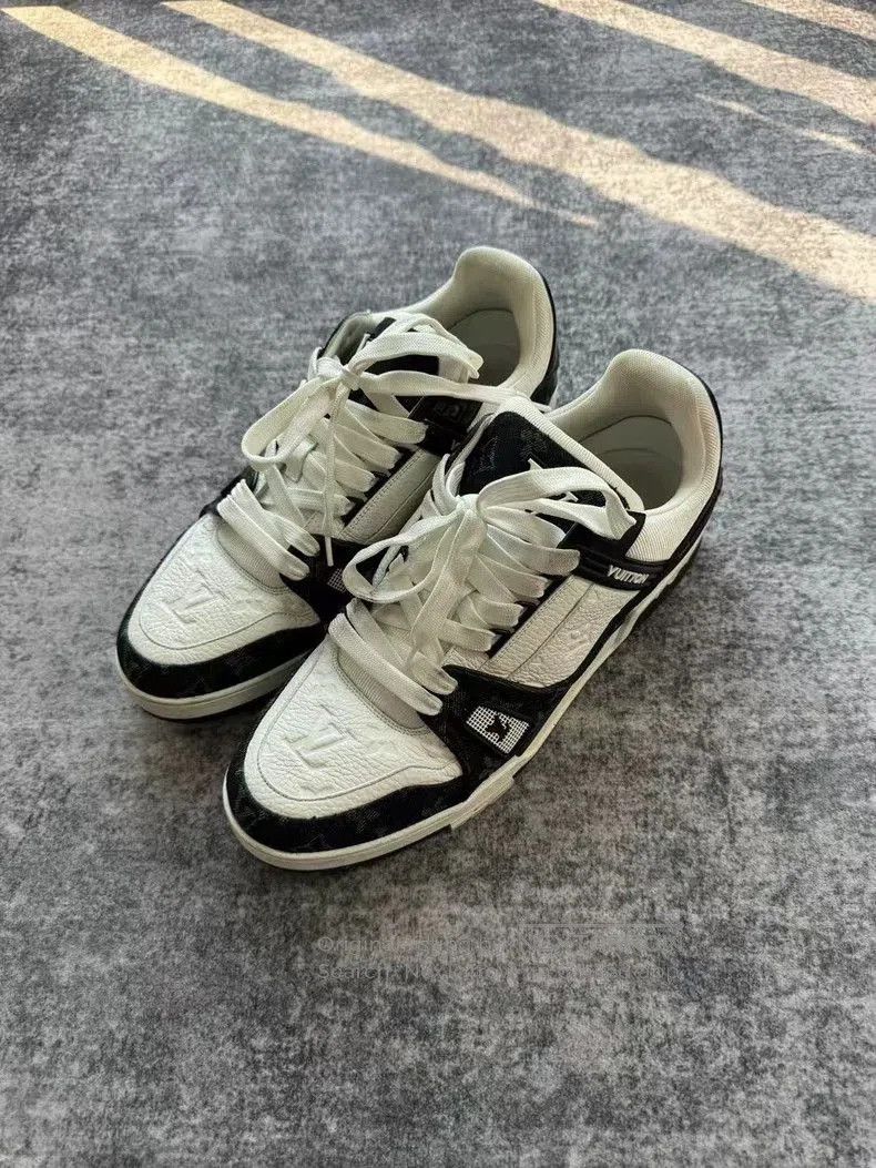 Louis Vuitton Louis Vuitton LV Trainer Sneakers. Size US 10 / EU 43 - 1 Thumbnail