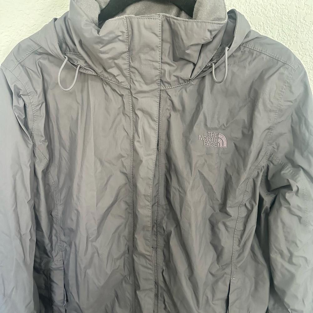 The North Face The North Face Resolve Hooded Rain Jacket Rabbit Grey XL Size XL / US 12-14 / IT 48-50 - 3 Thumbnail