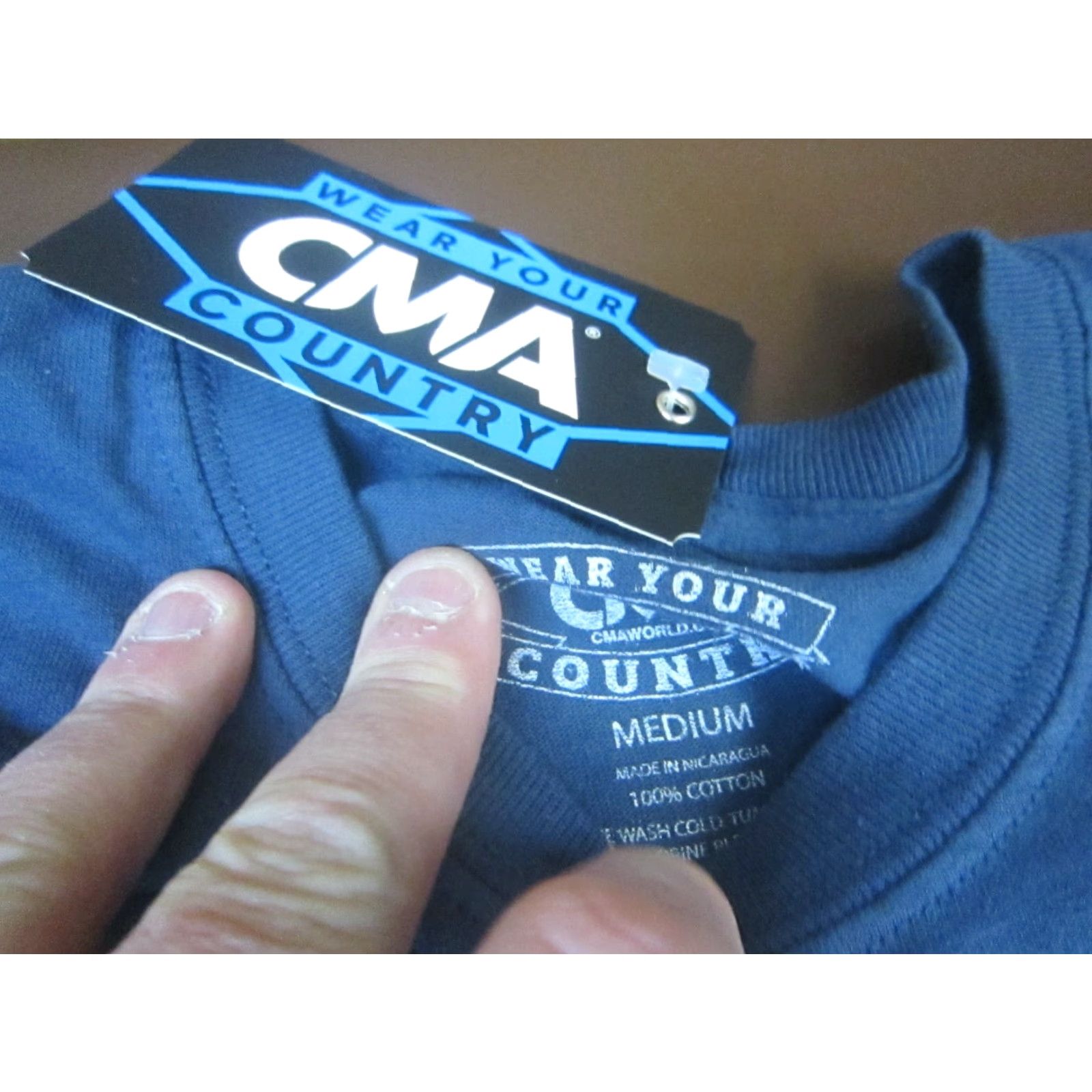 Vintage VINTAGE CMA T-Shirt Medium Unisex Adults Blue 2018 Country Music Association Festival Graphic Tee Music Sign CMA Men/Women? Size US M / EU 48-50 / 2 - 4 Thumbnail