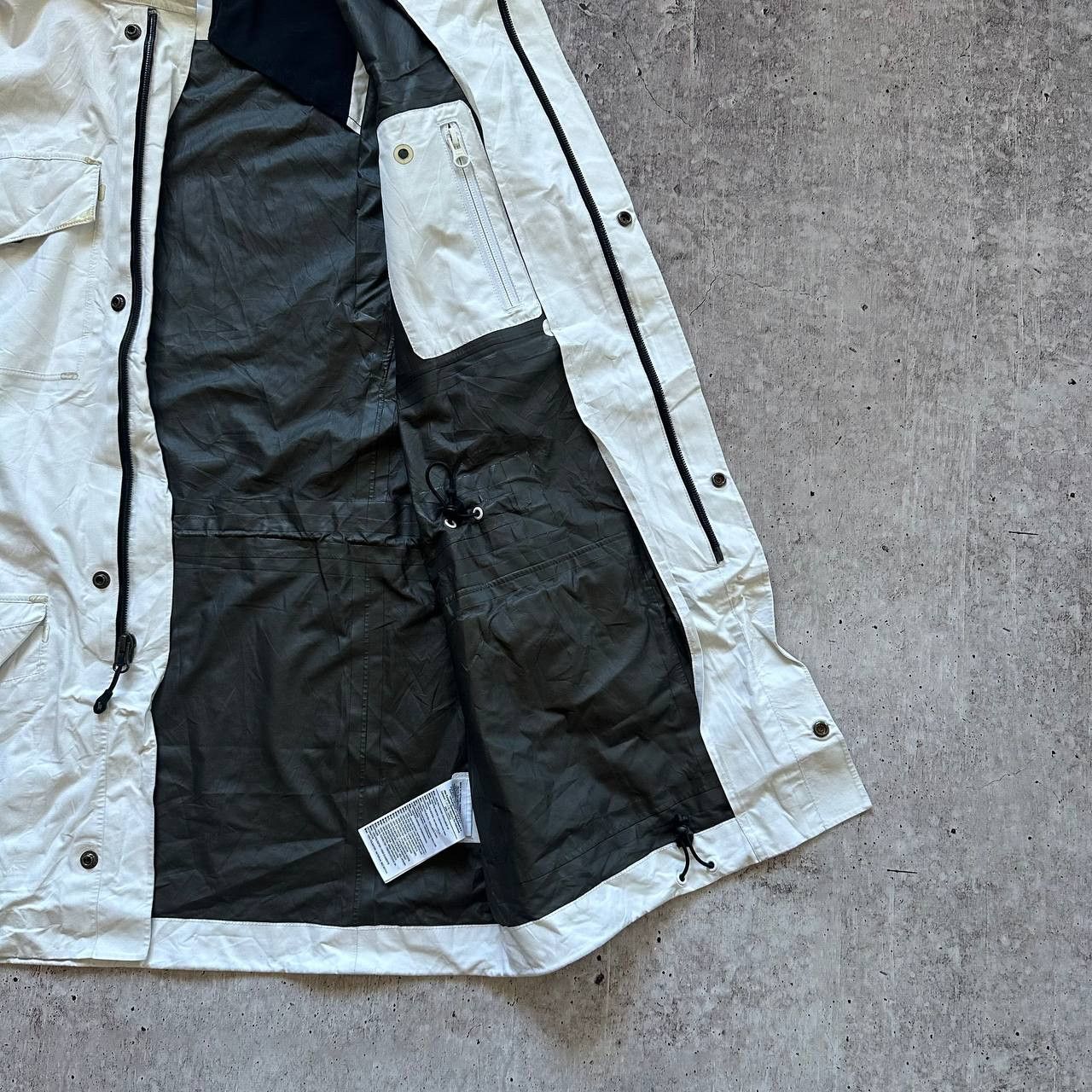 Hi Tec BNWT Nike Gore Tex Outdoor Light Track Jacket Size US M / EU 48-50 / 2 - 10 Thumbnail