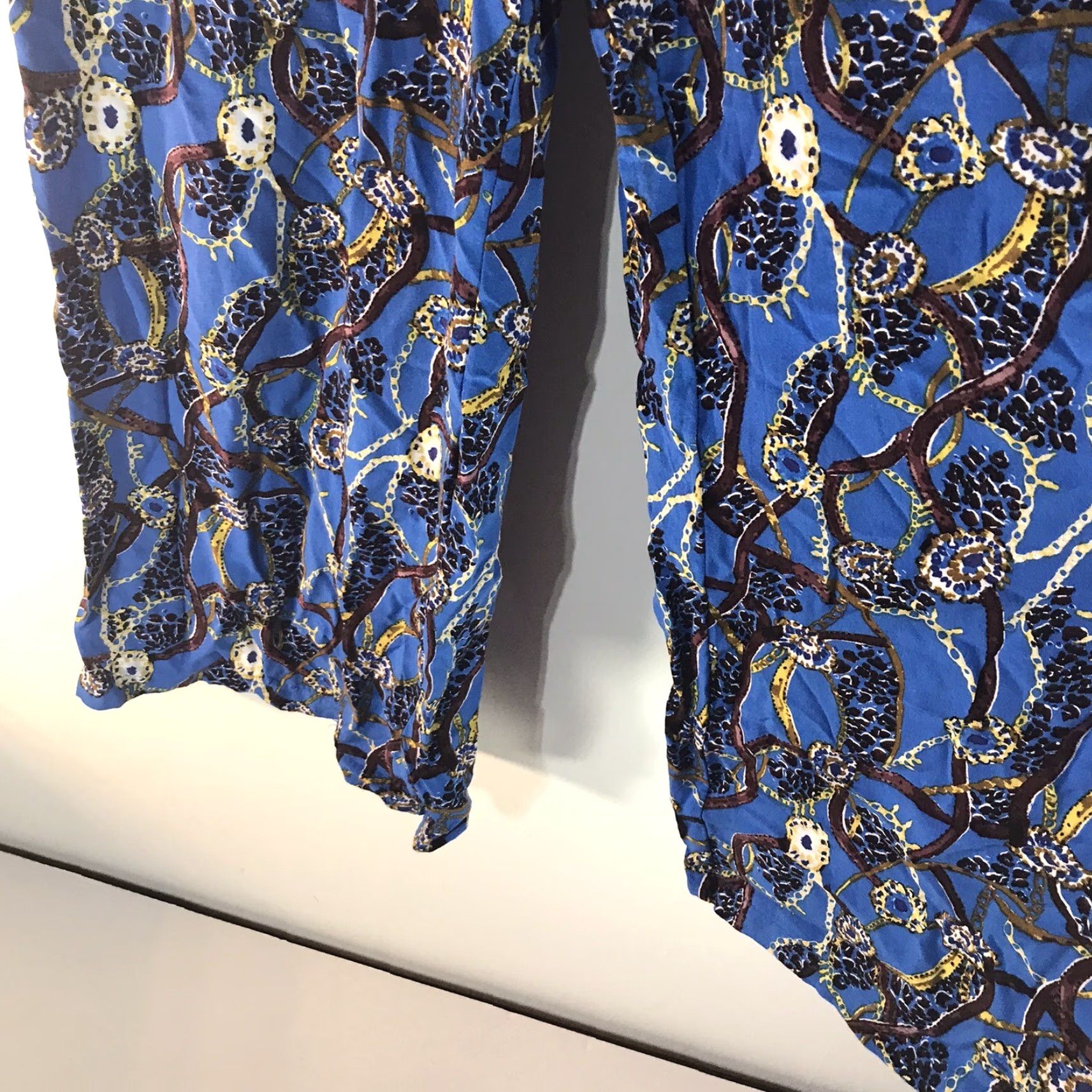 New Look New Look Women's Blue Multi Geometric Print Gaucho Pants Size S Wide-Leg Casual Size 28" / US 6 / IT 42 - 2 Thumbnail
